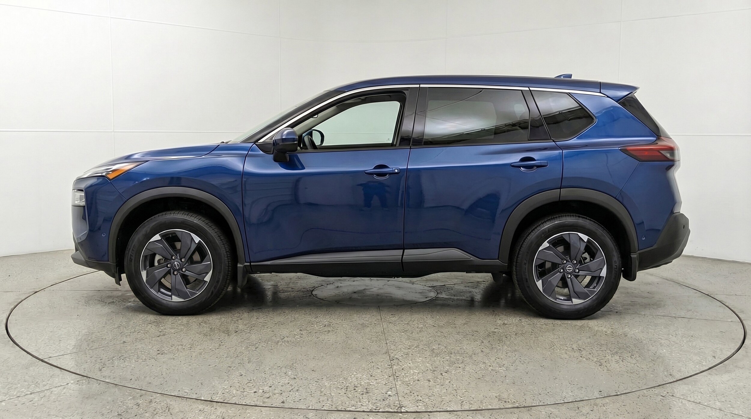 Thumbnail: 2025 Nissan Rogue - 5