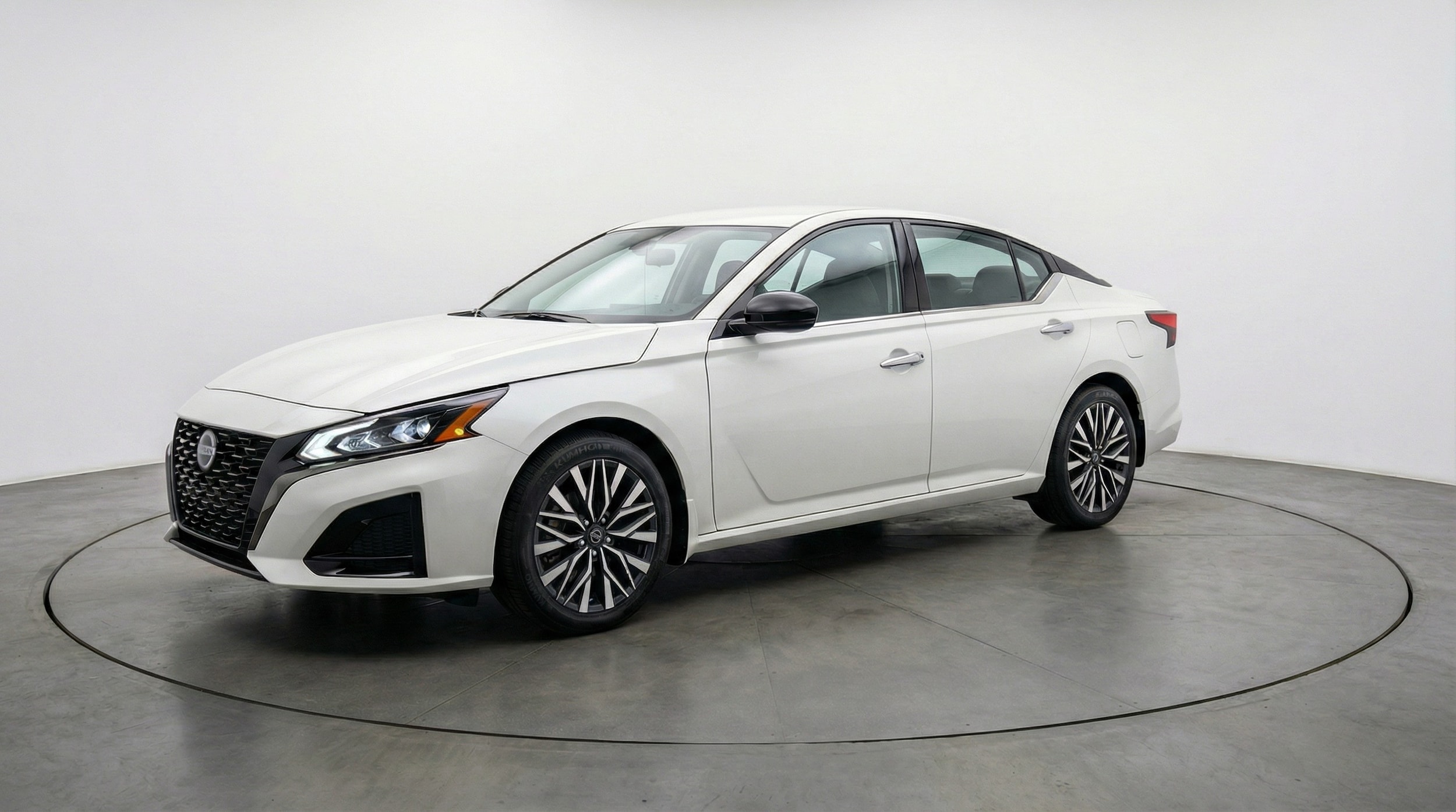 Thumbnail: 2025 Nissan Altima - 3