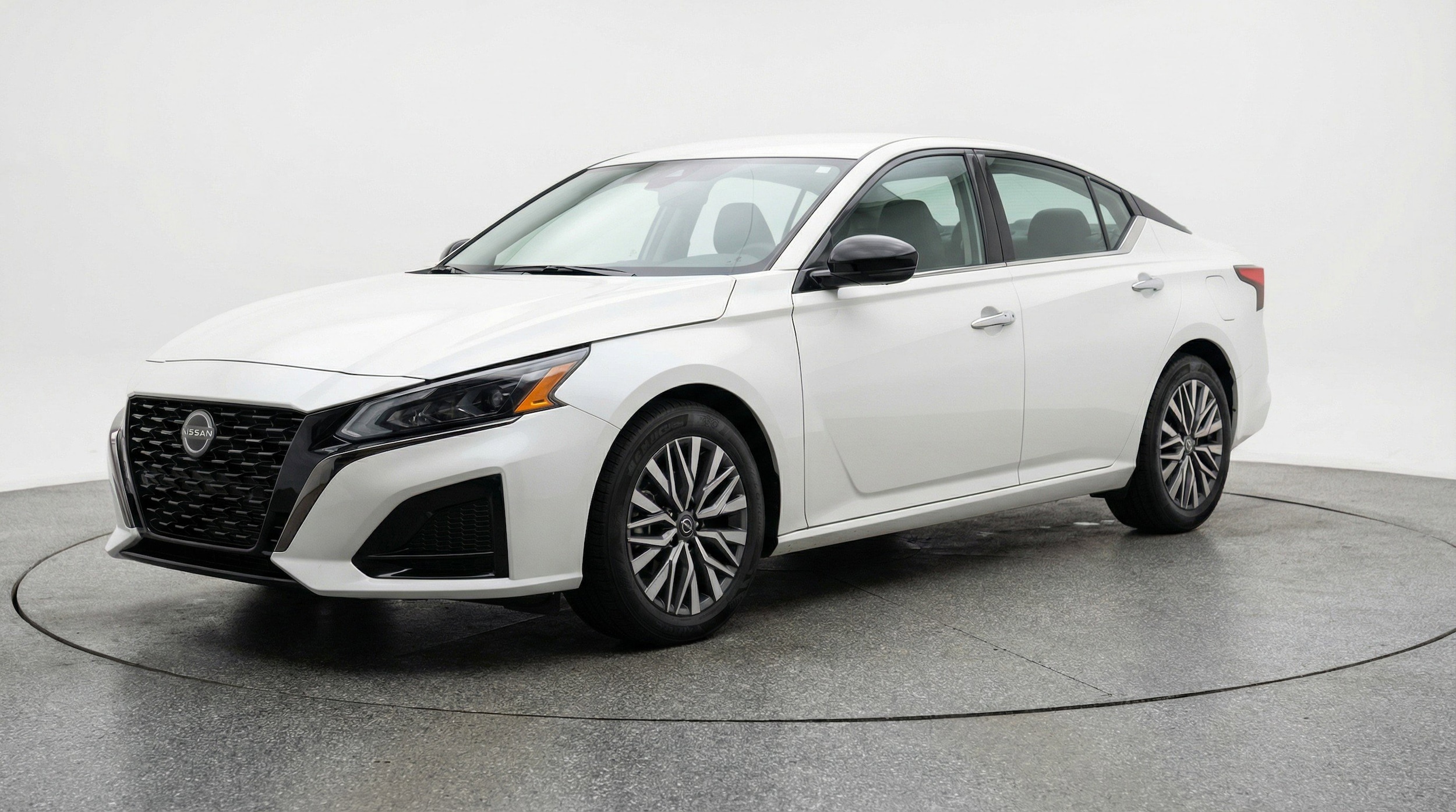 Thumbnail: 2025 Nissan Altima - 3