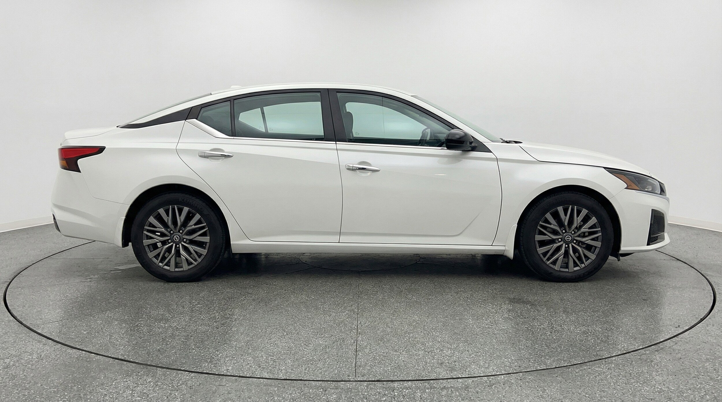 Thumbnail: 2025 Nissan Altima - 11