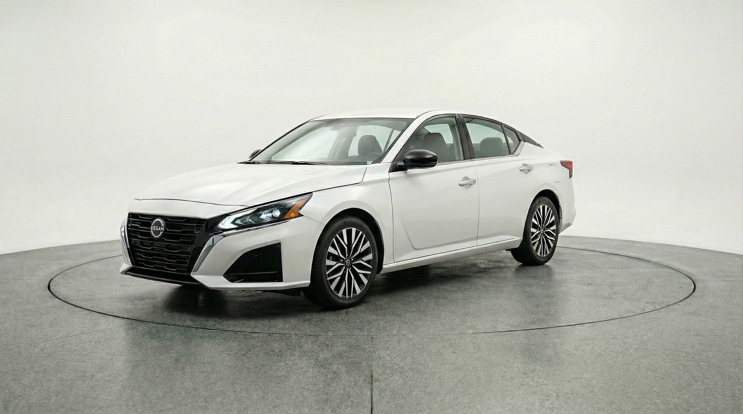 Thumbnail: 2025 Nissan Altima - 3
