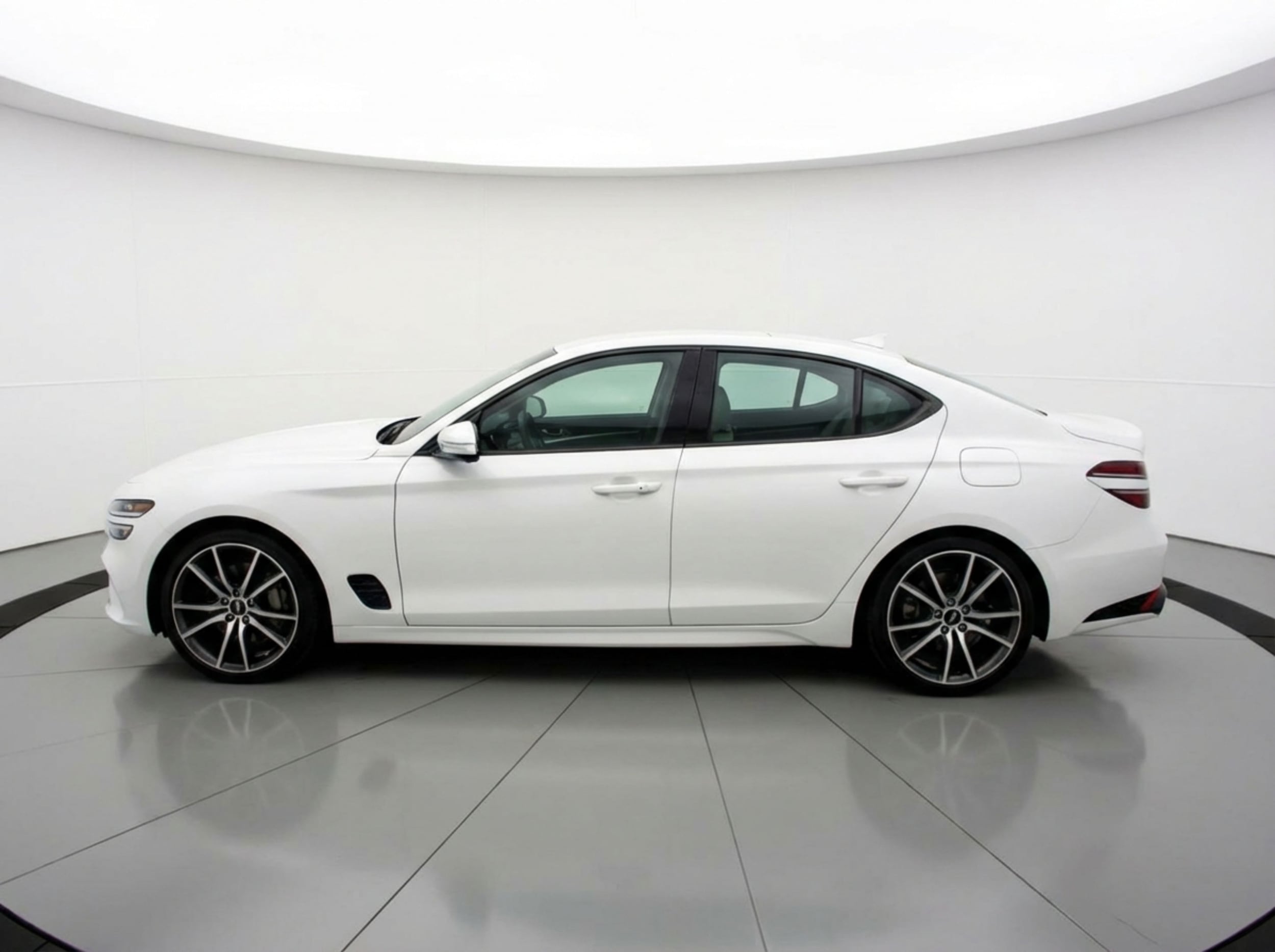 Thumbnail: 2025 Genesis G70 - 4