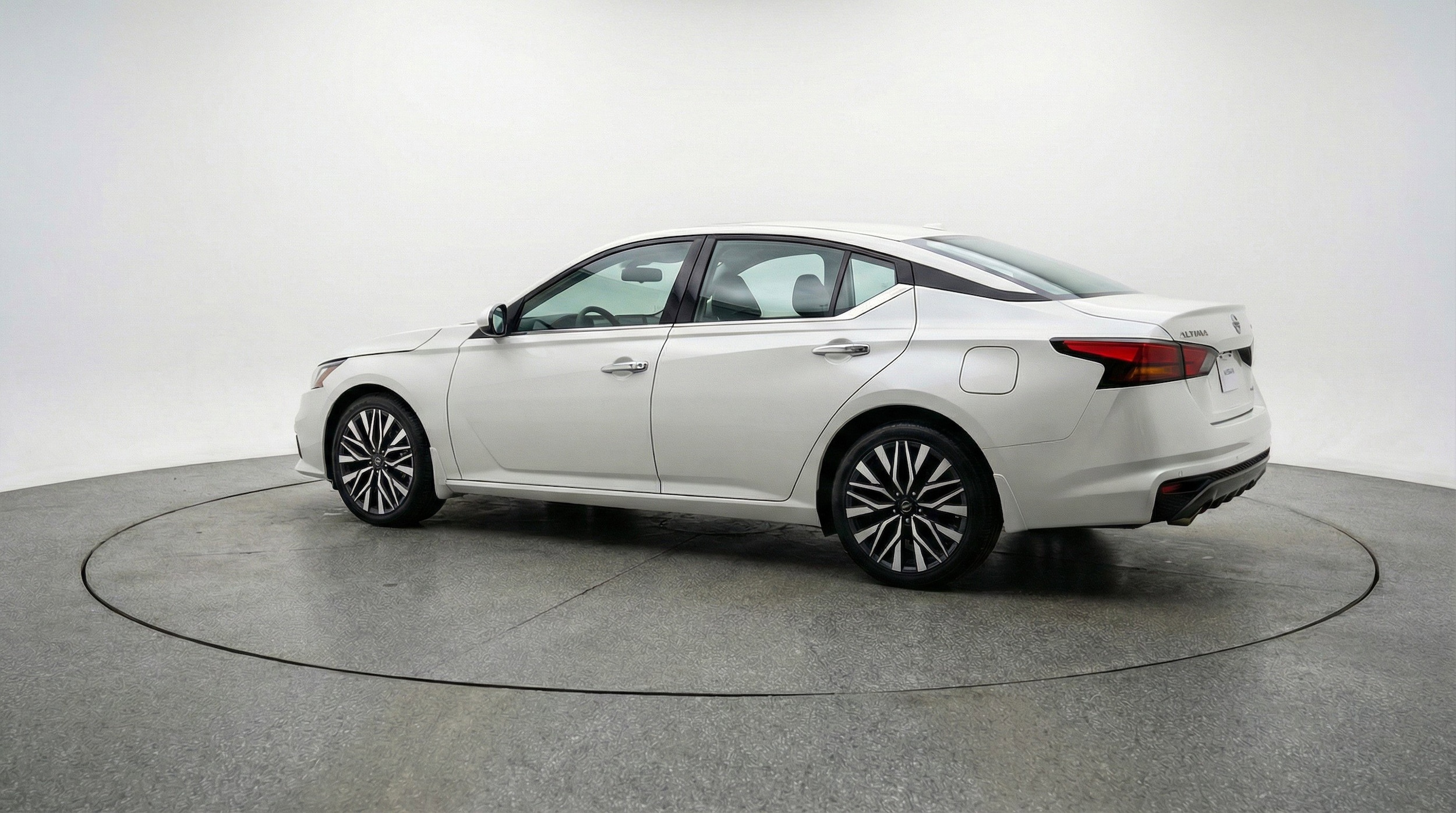 Thumbnail: 2025 Nissan Altima - 6