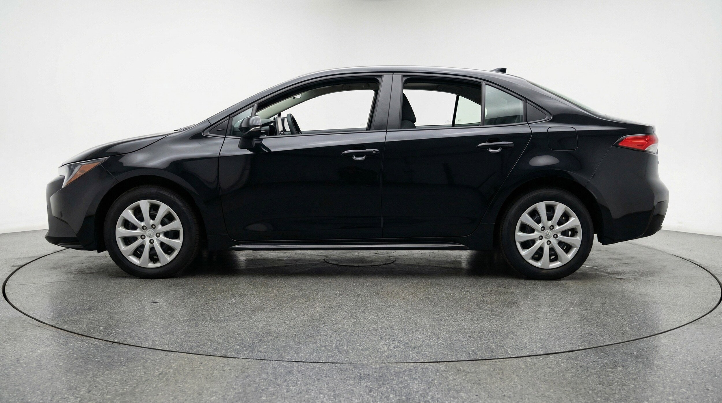 Thumbnail: 2025 Toyota Corolla - 5