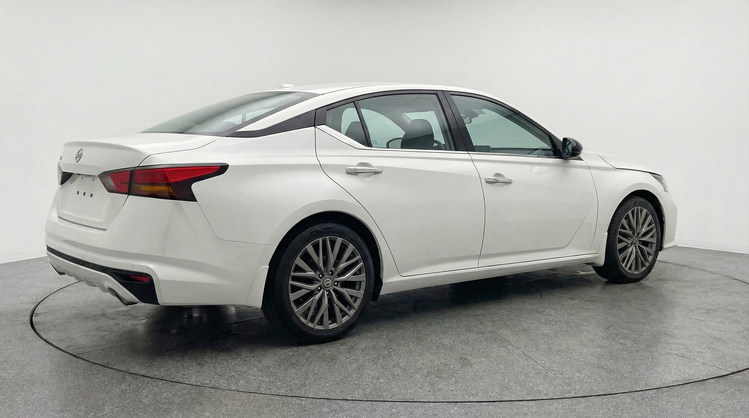 Thumbnail: 2025 Nissan Altima - 9