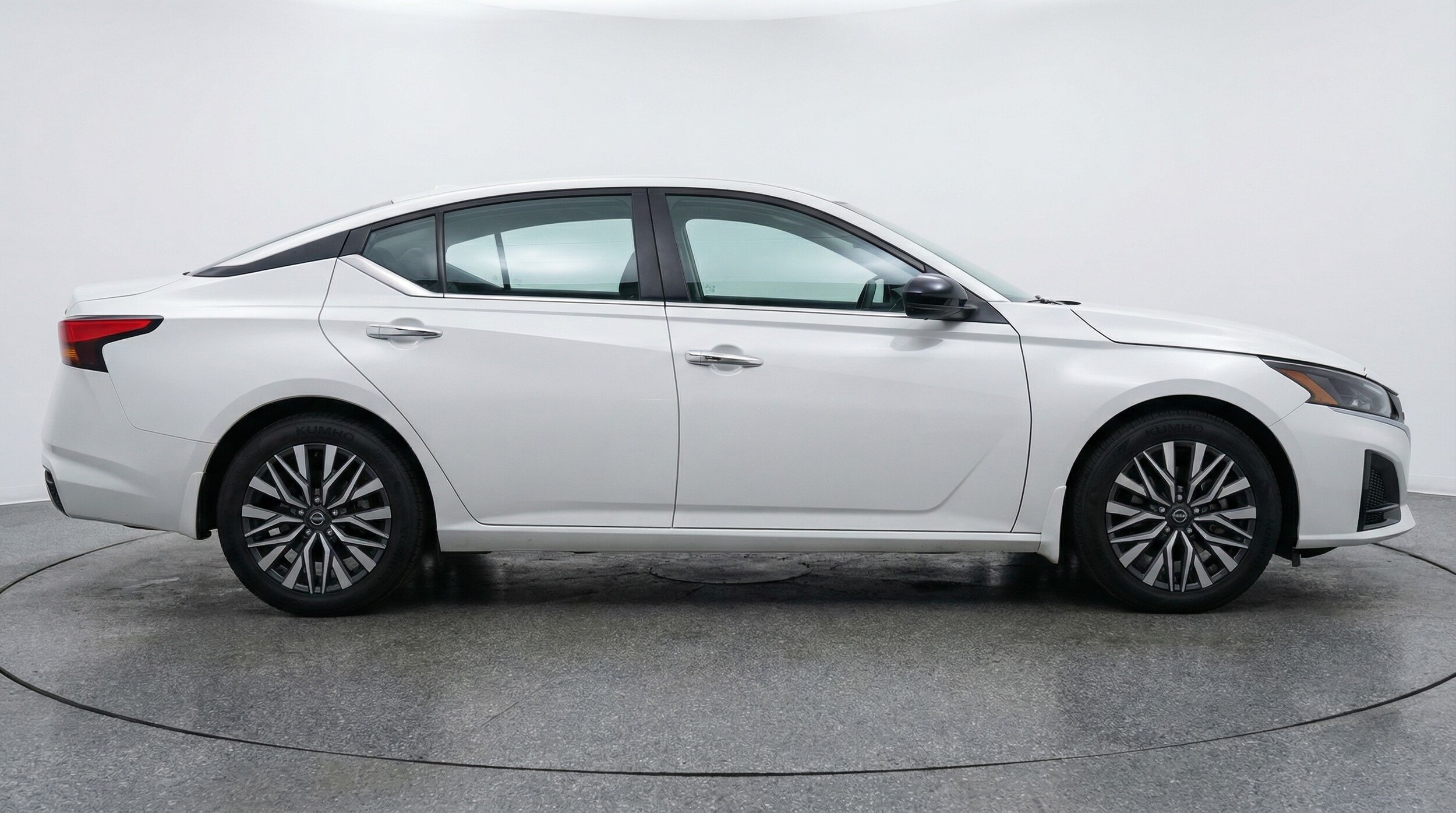 Thumbnail: 2025 Nissan Altima - 8