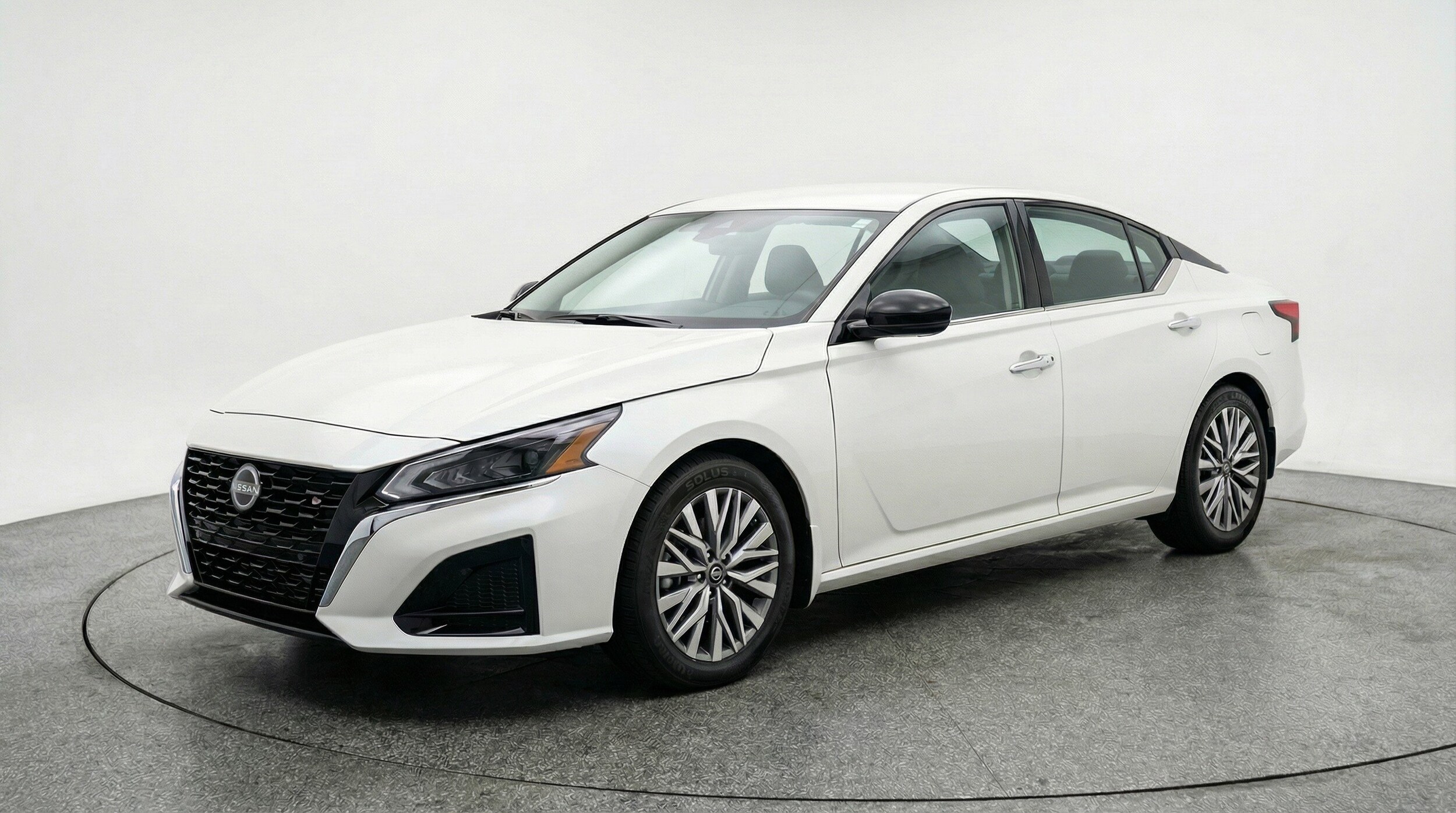 Thumbnail: 2025 Nissan Altima - 3