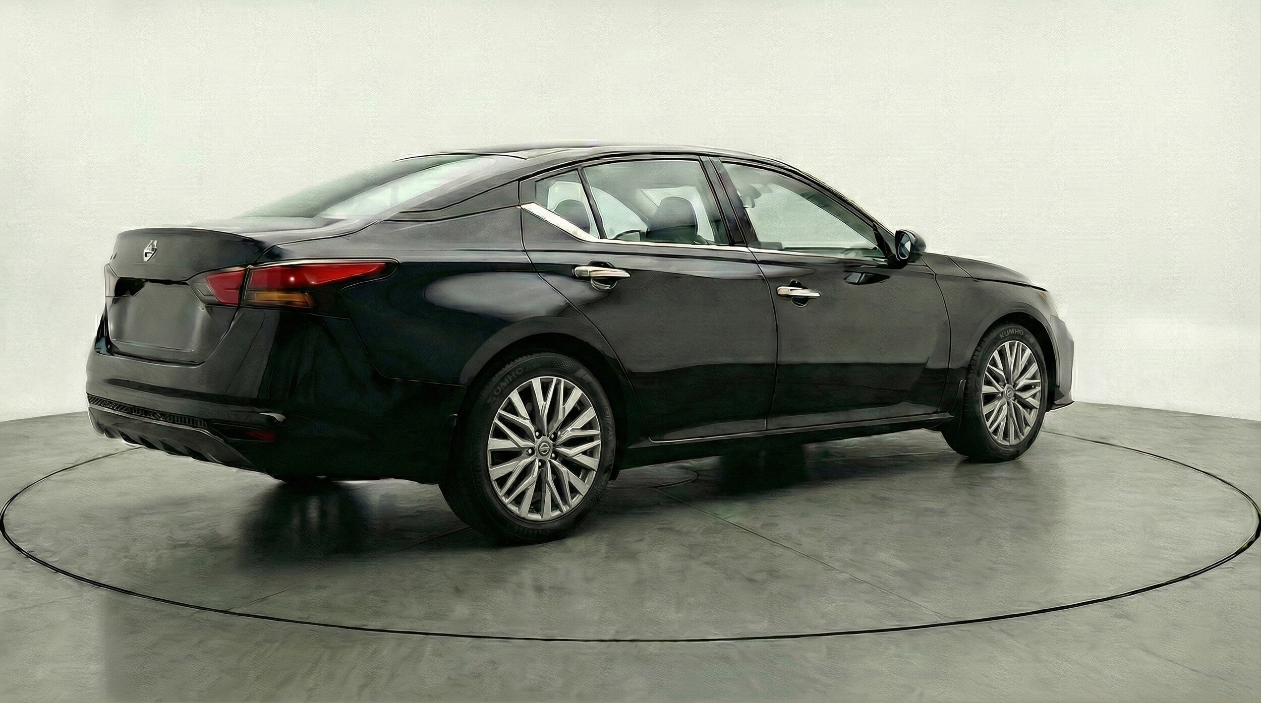 Thumbnail: 2025 Nissan Altima - 9