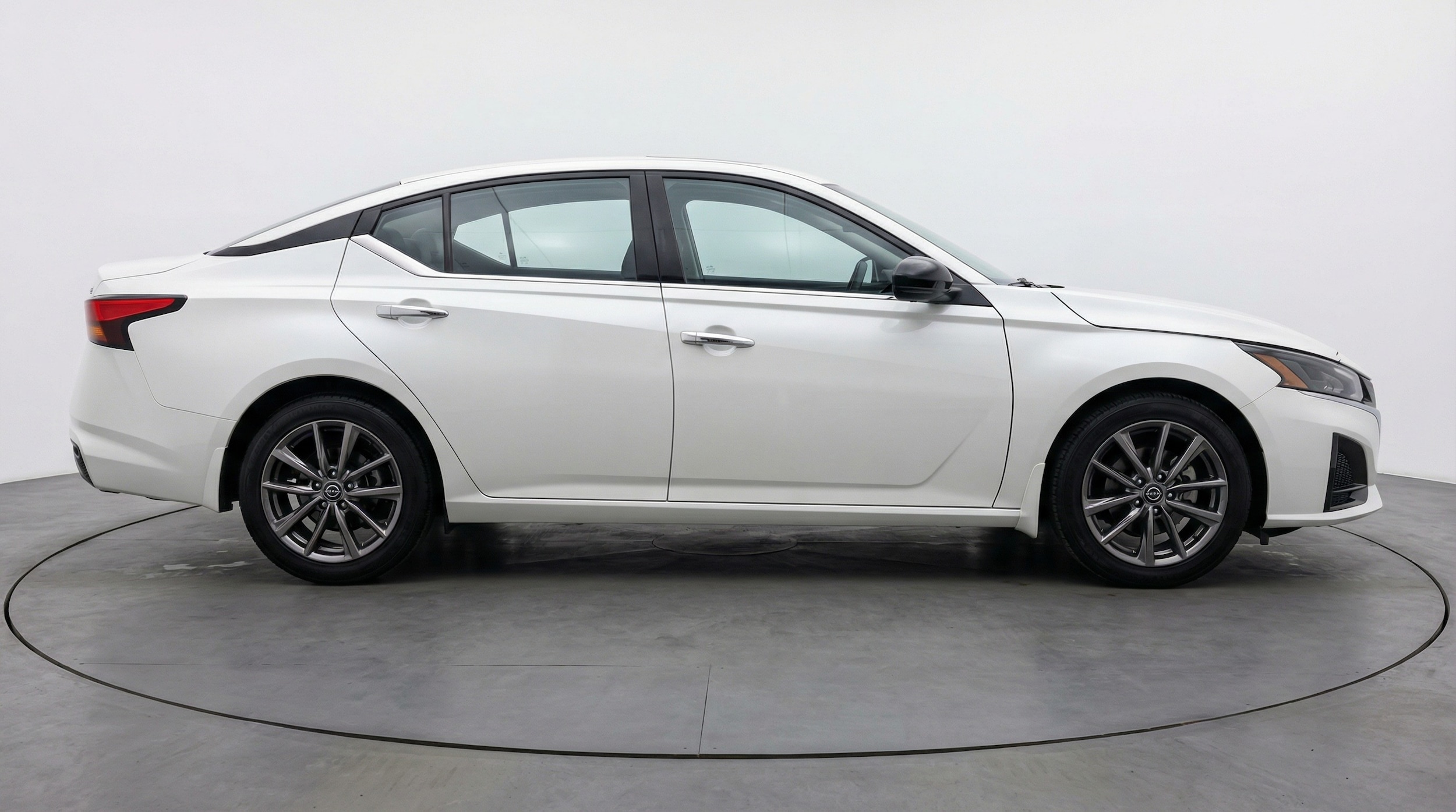 Thumbnail: 2025 Nissan Altima - 8