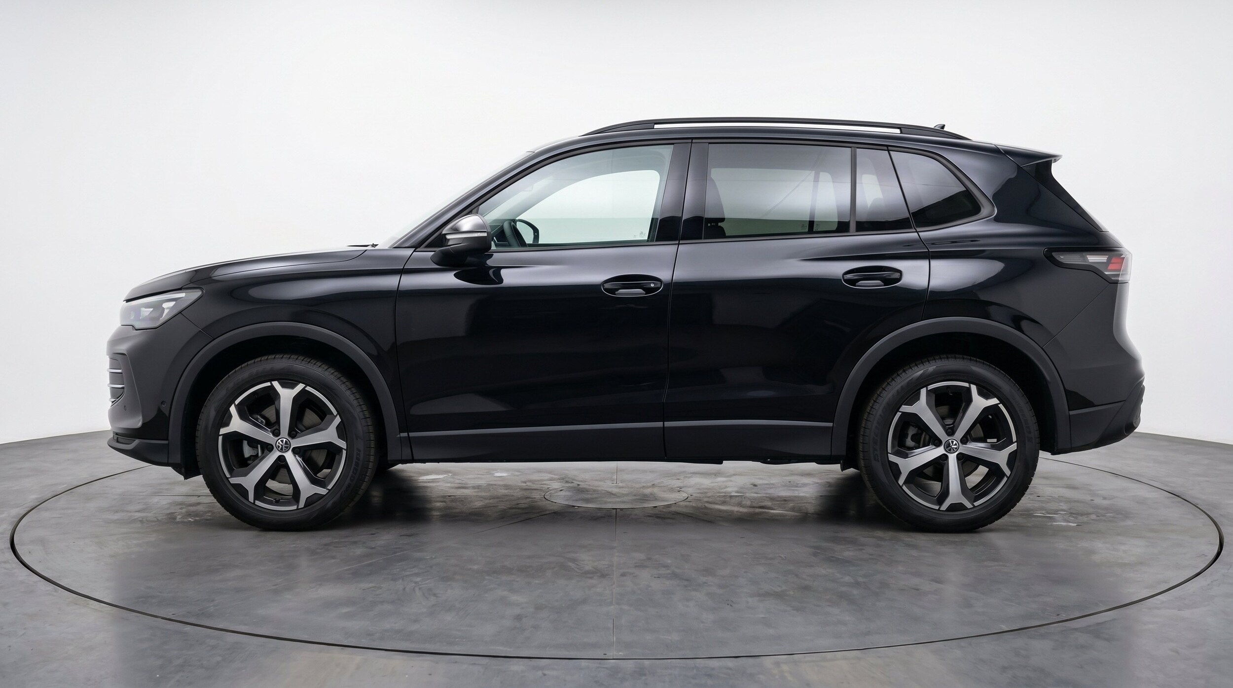 Thumbnail: 2026 Volkswagen Tiguan - 5