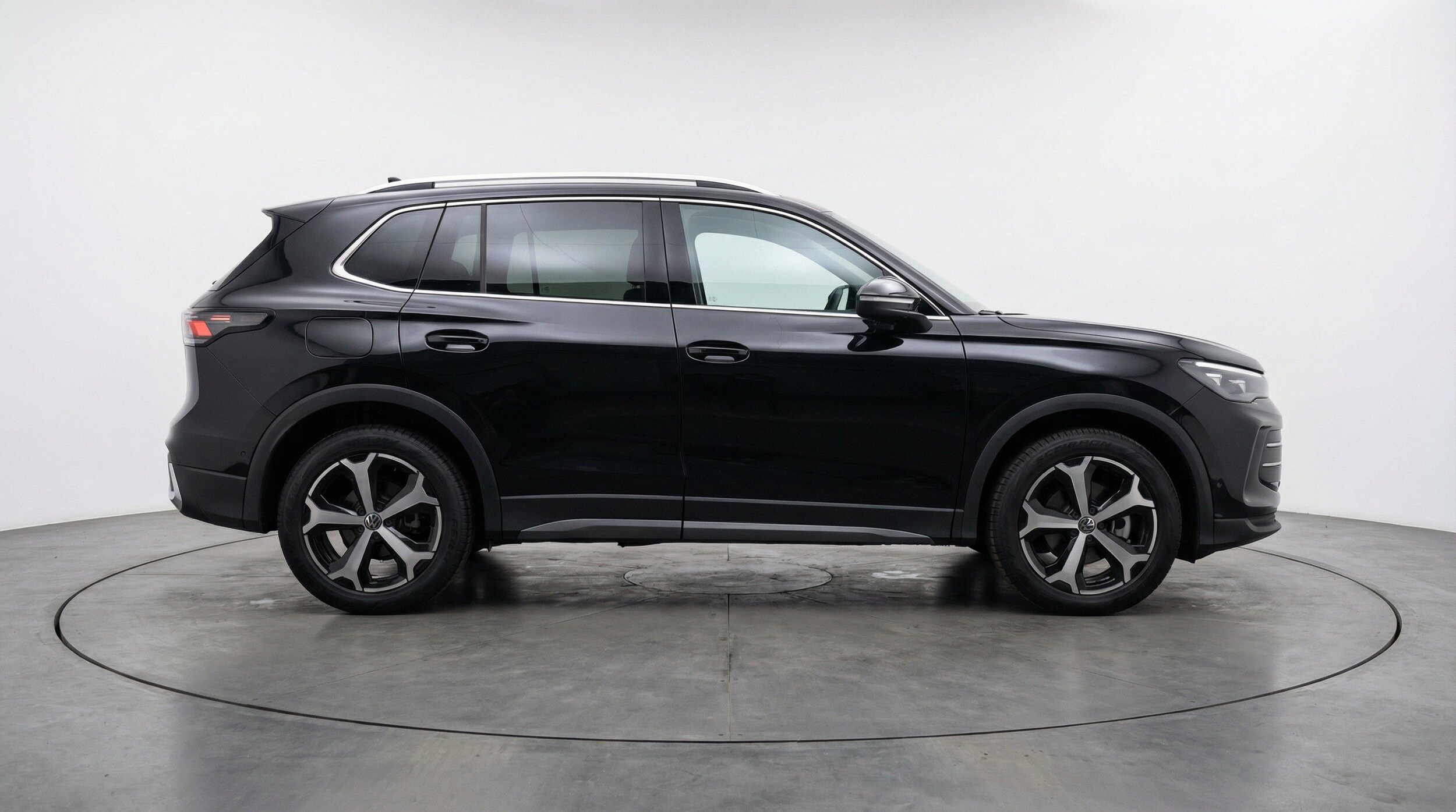 Thumbnail: 2026 Volkswagen Tiguan - 10