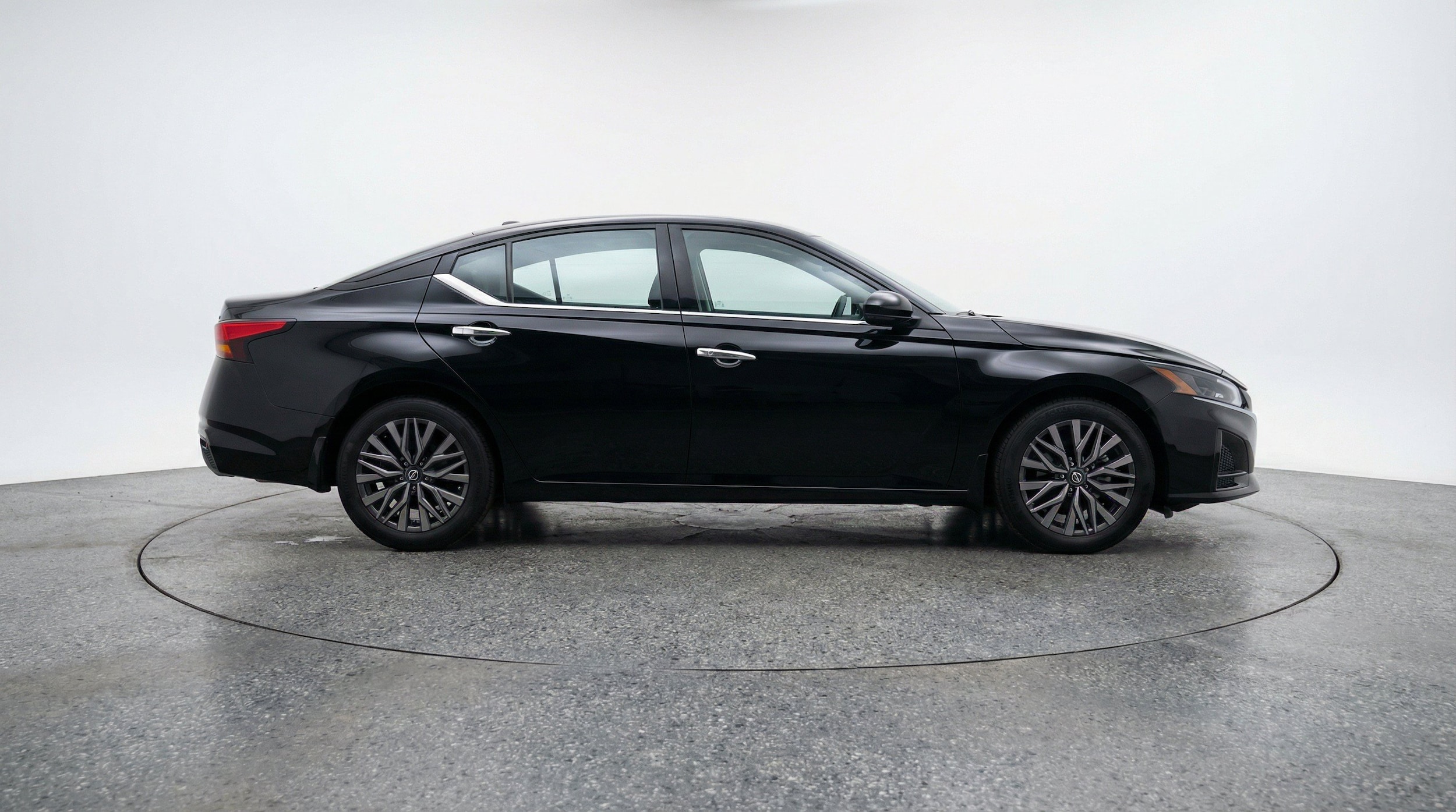 Thumbnail: 2025 Nissan Altima - 11