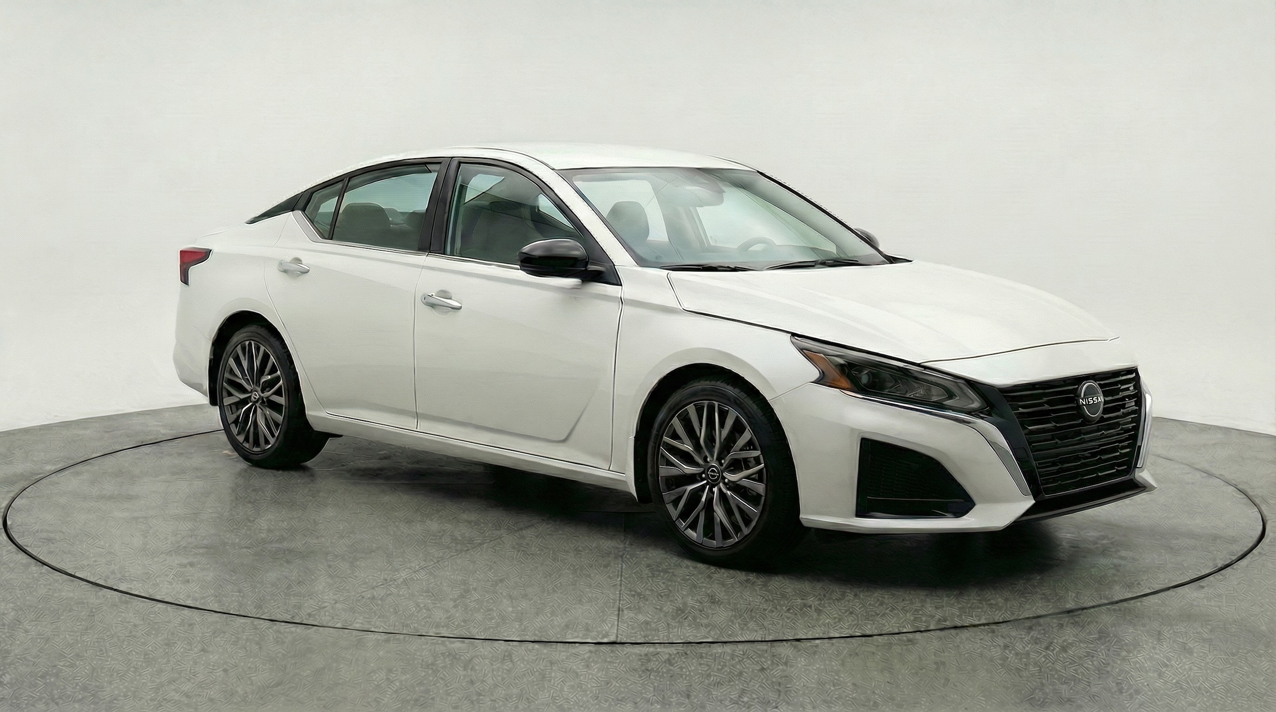 2025 Nissan Altima 2.5 SV FWD