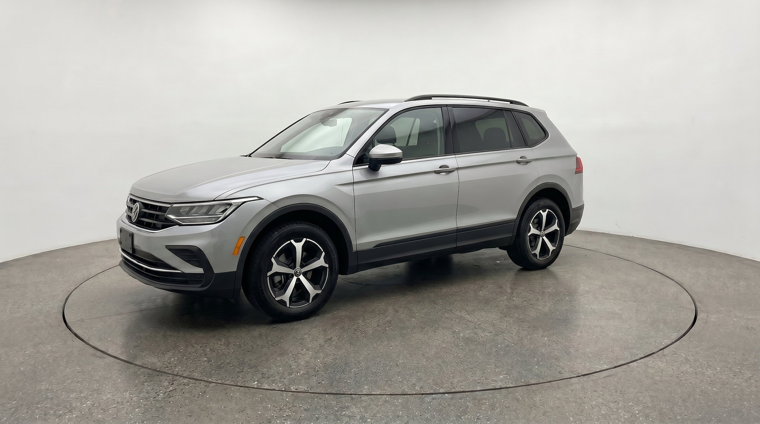 Thumbnail: 2026 Volkswagen Tiguan - 3