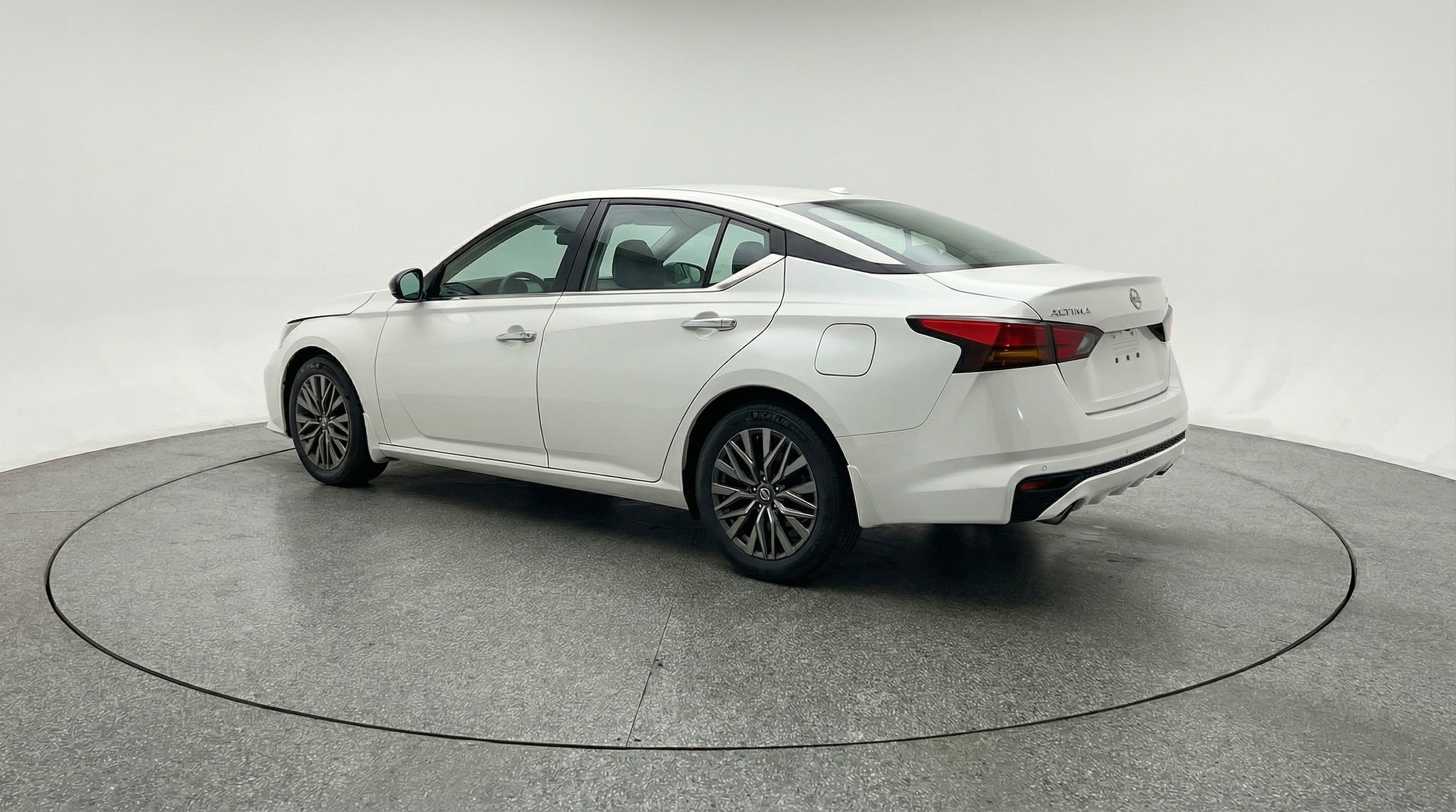 Thumbnail: 2025 Nissan Altima - 6