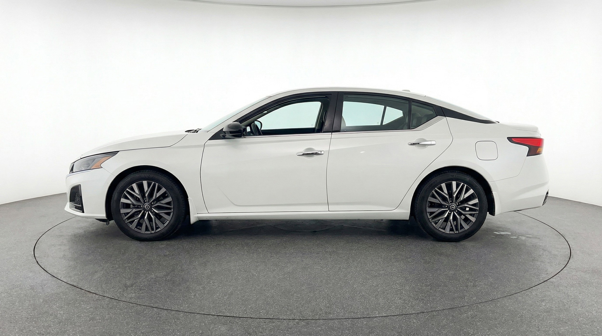 Thumbnail: 2025 Nissan Altima - 5