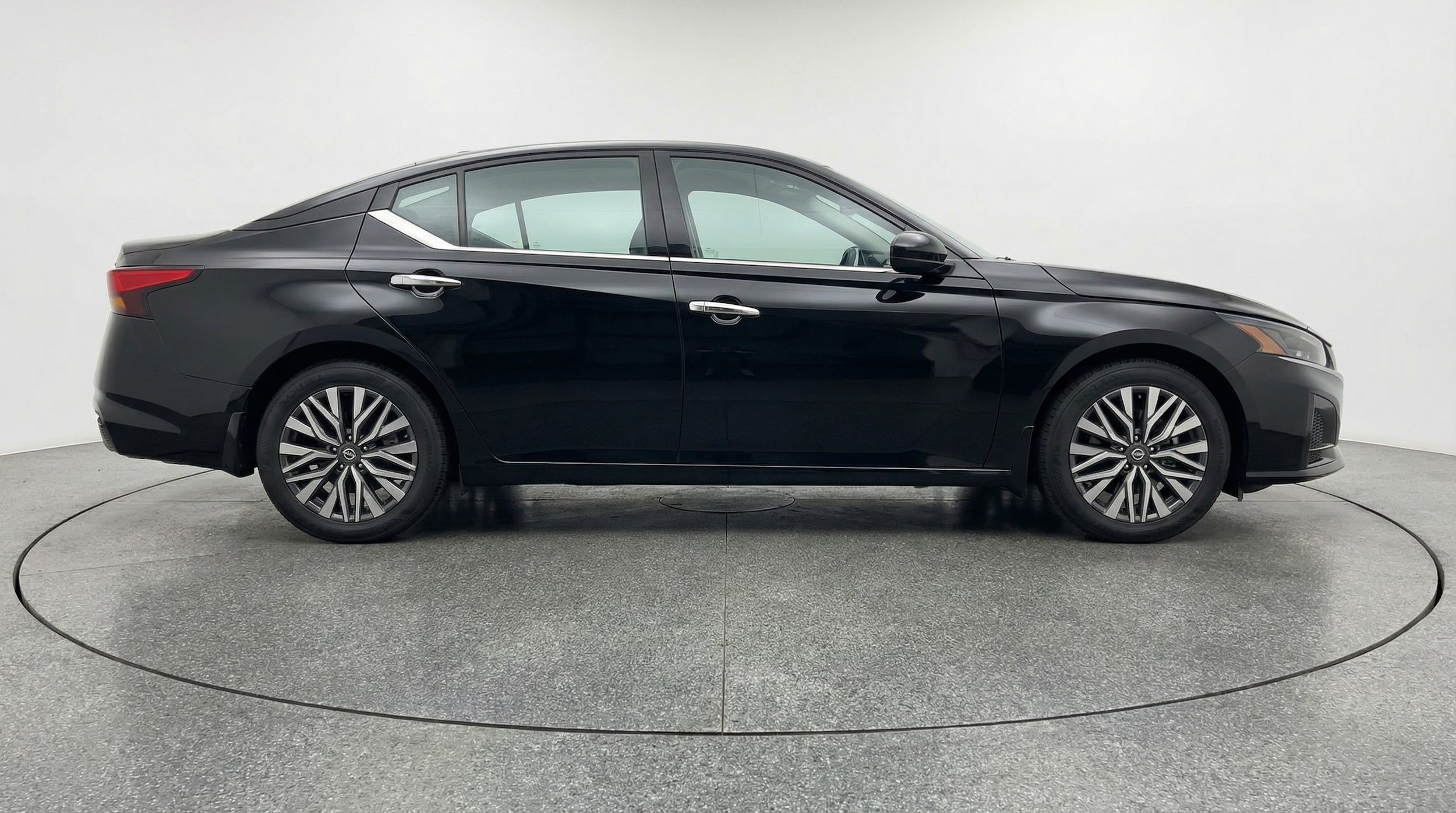 Thumbnail: 2025 Nissan Altima - 8