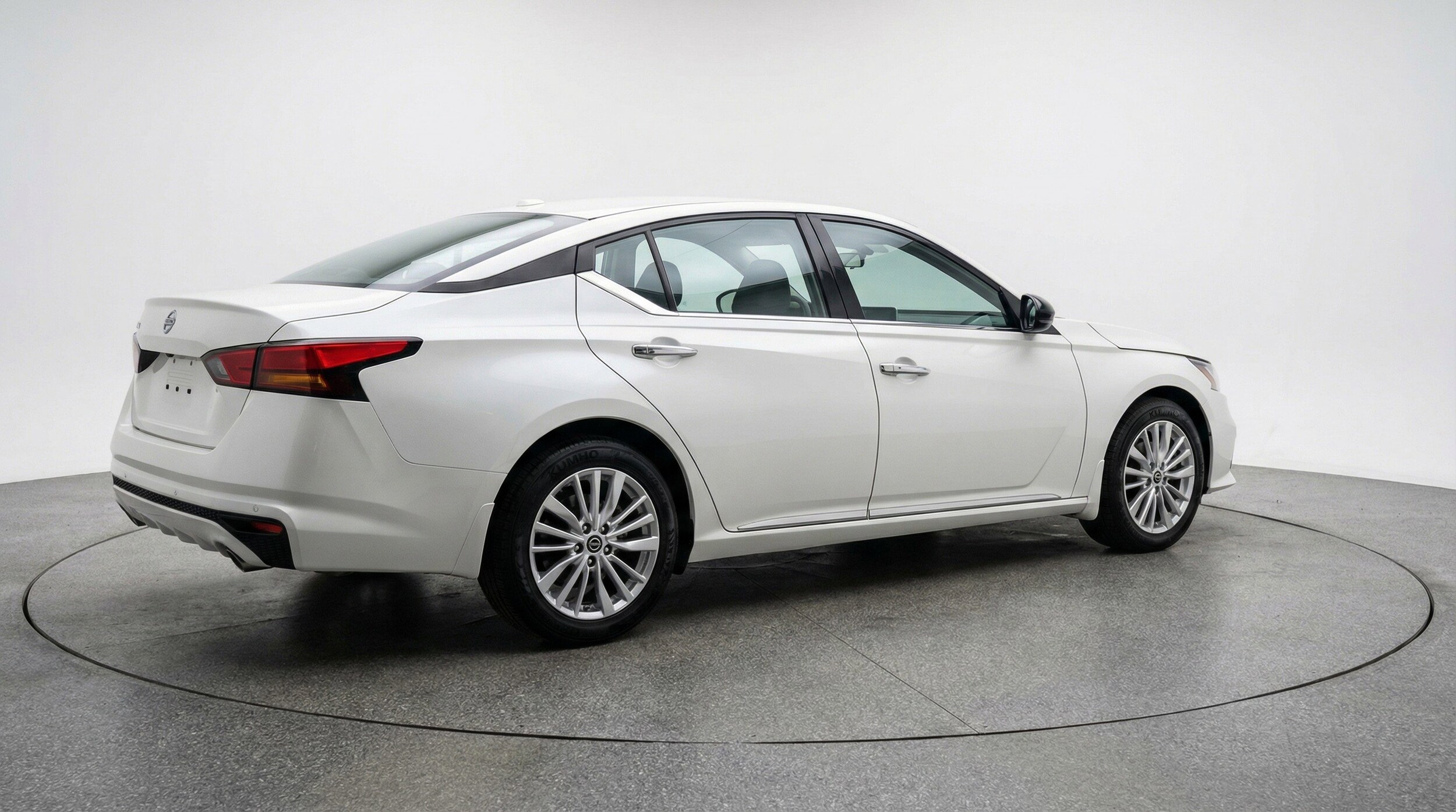 Thumbnail: 2025 Nissan Altima - 9