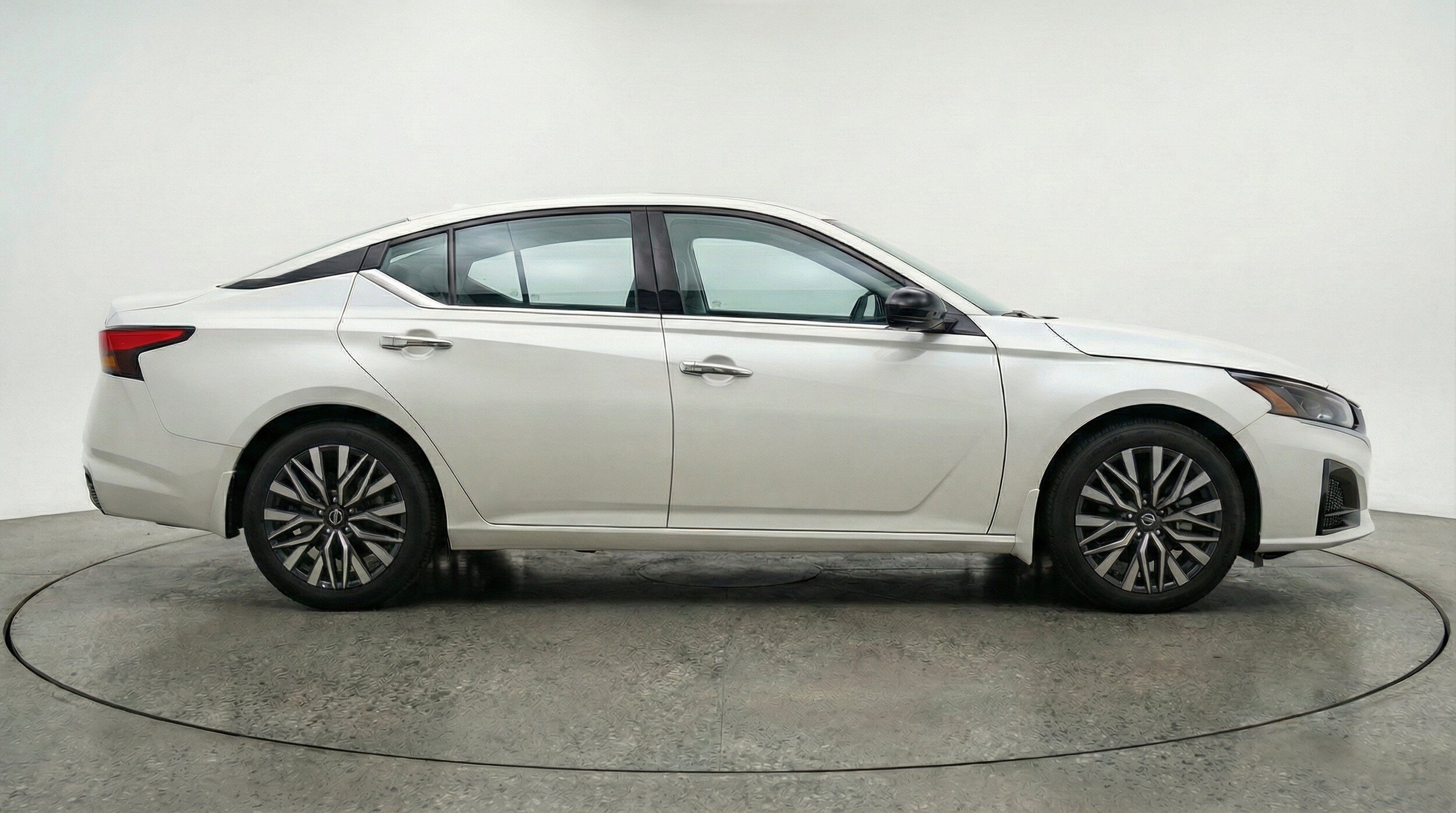 Thumbnail: 2025 Nissan Altima - 11