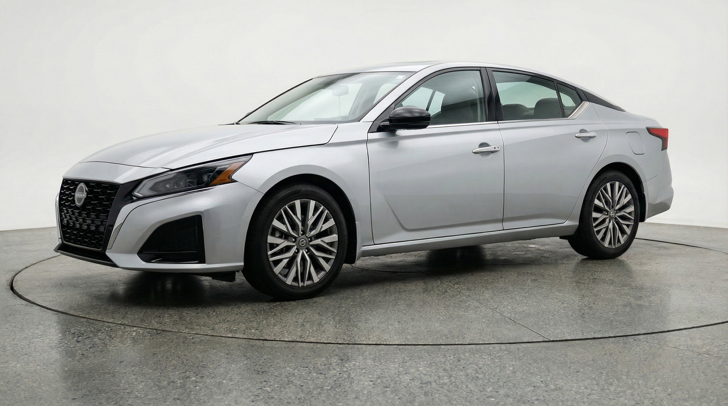 Thumbnail: 2025 Nissan Altima - 3