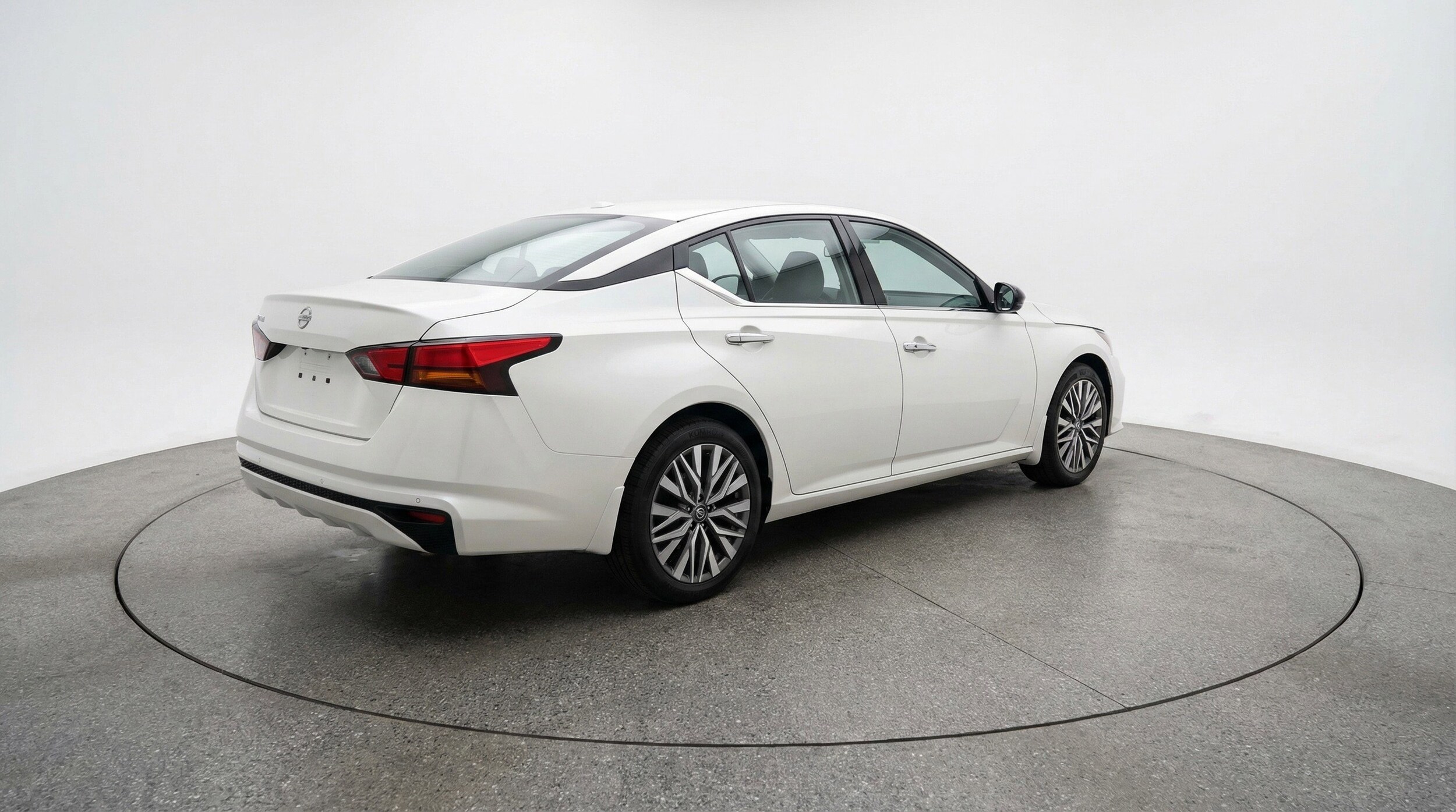 Thumbnail: 2025 Nissan Altima - 9