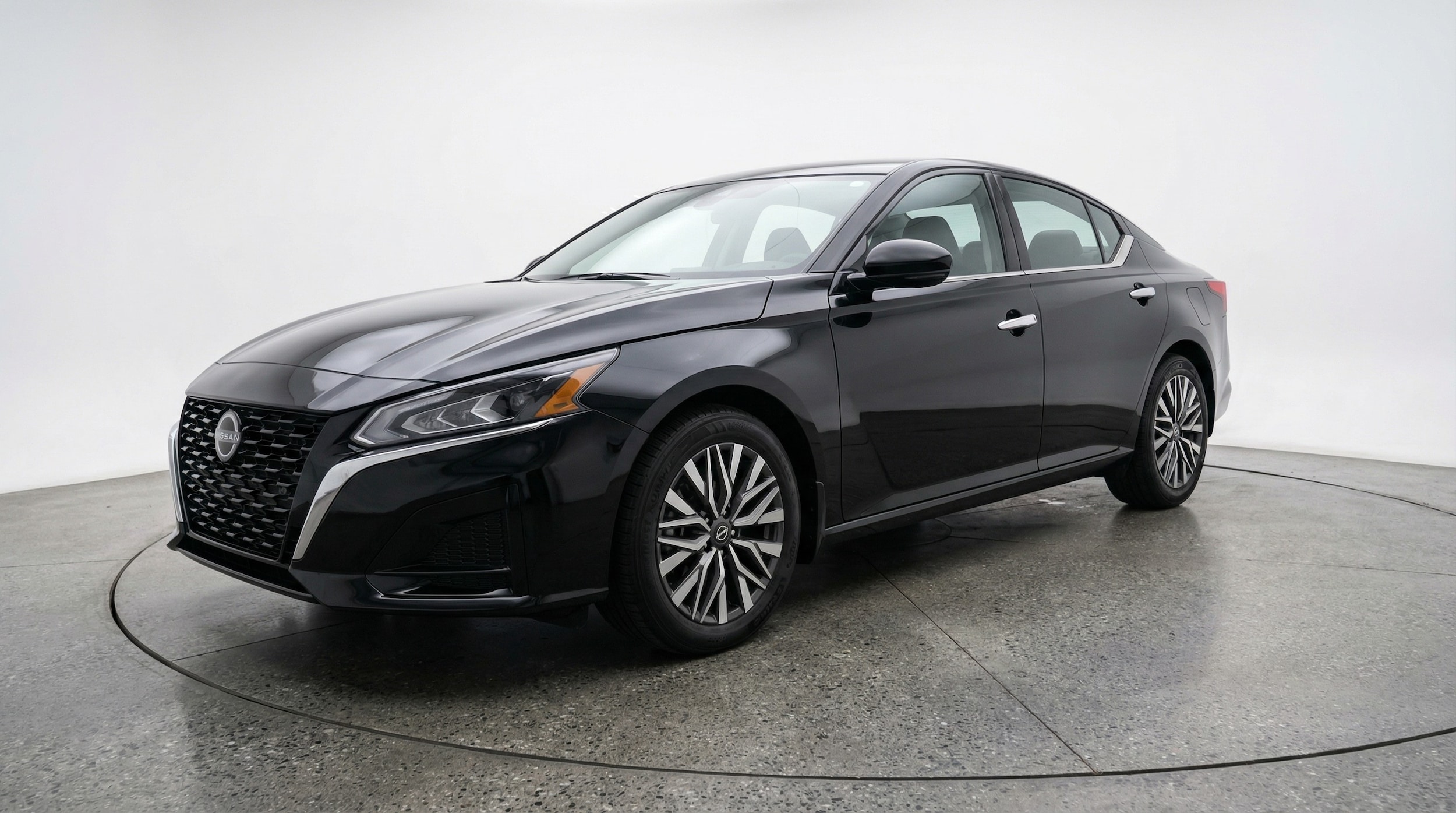 Thumbnail: 2025 Nissan Altima - 3