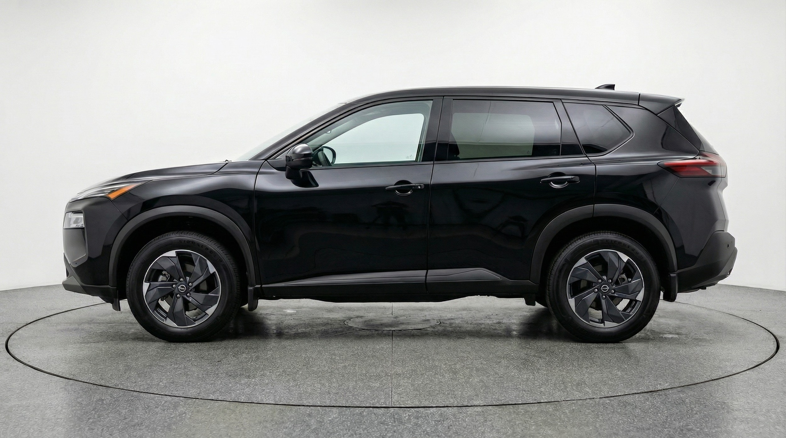 Thumbnail: 2025 Nissan Rogue - 4