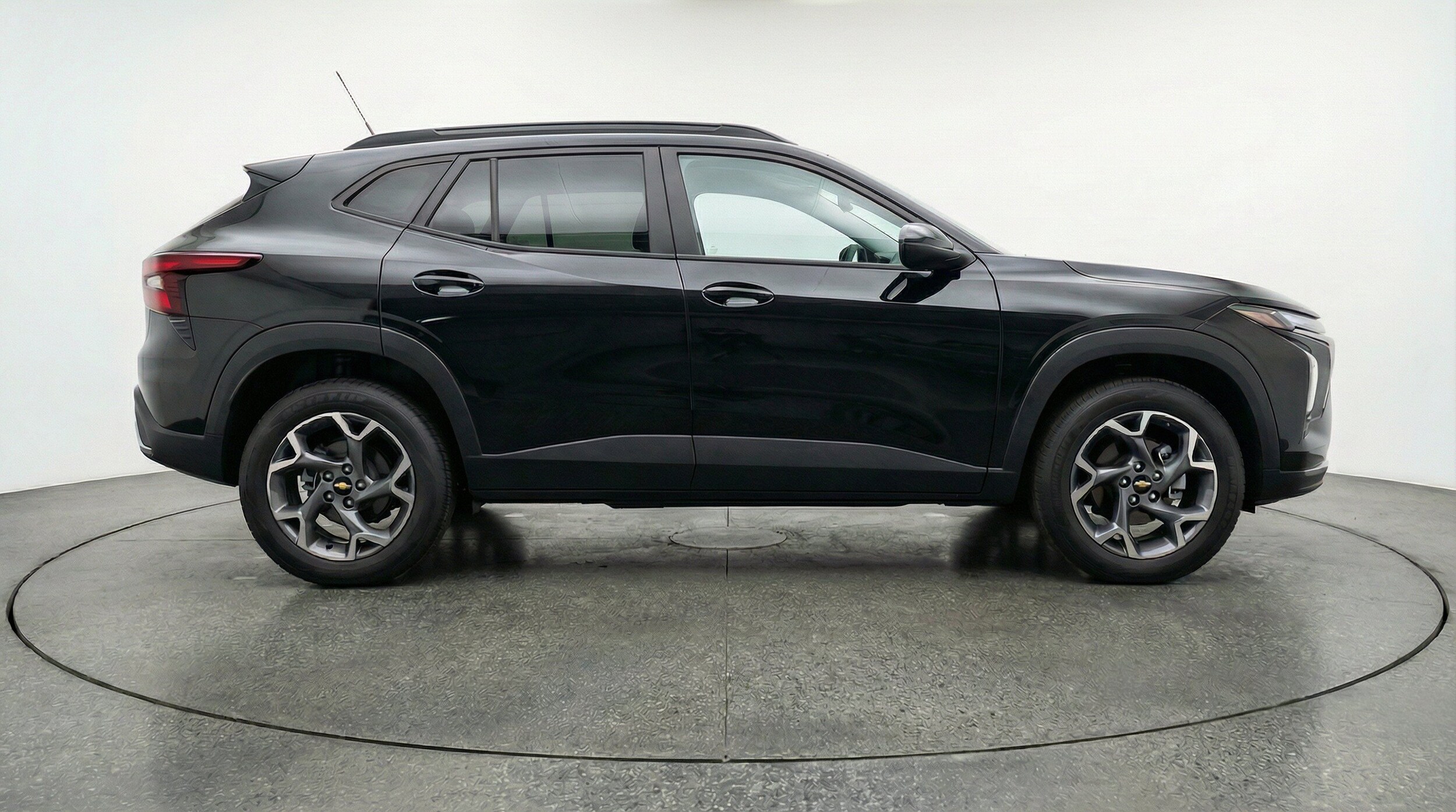 Thumbnail: 2025 Chevrolet Trax - 11
