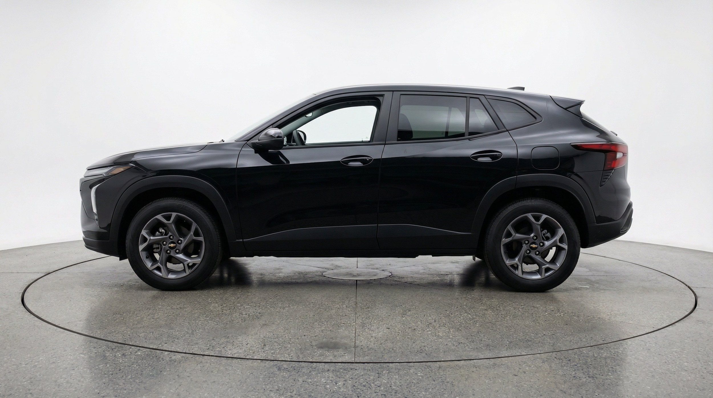 Thumbnail: 2025 Chevrolet Trax - 5