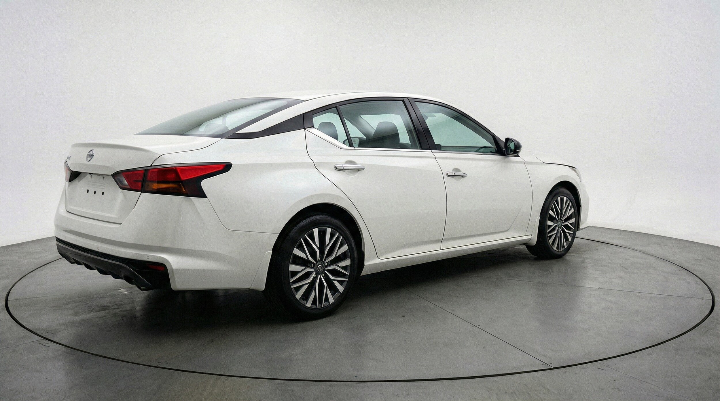 Thumbnail: 2025 Nissan Altima - 9