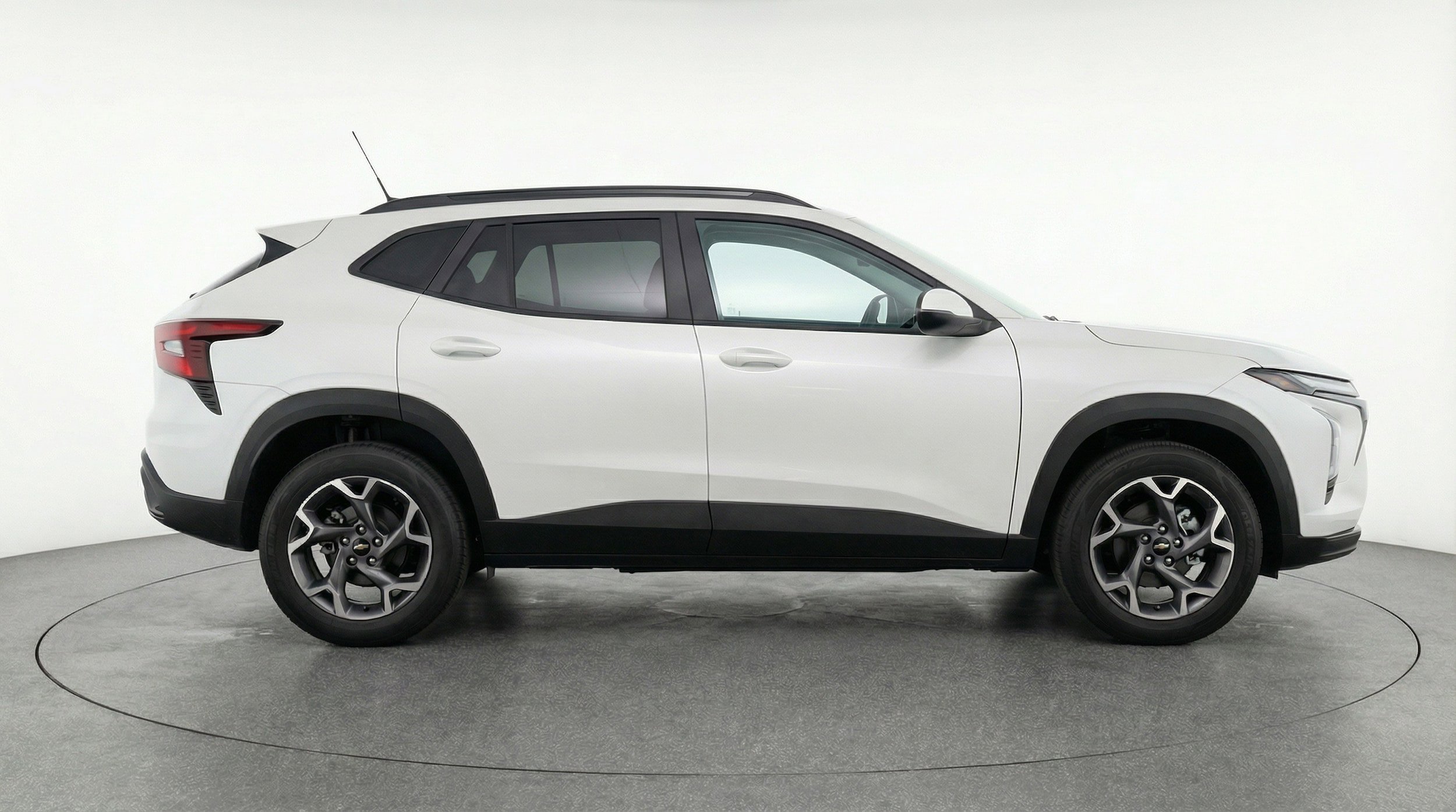 Thumbnail: 2025 Chevrolet Trax - 8