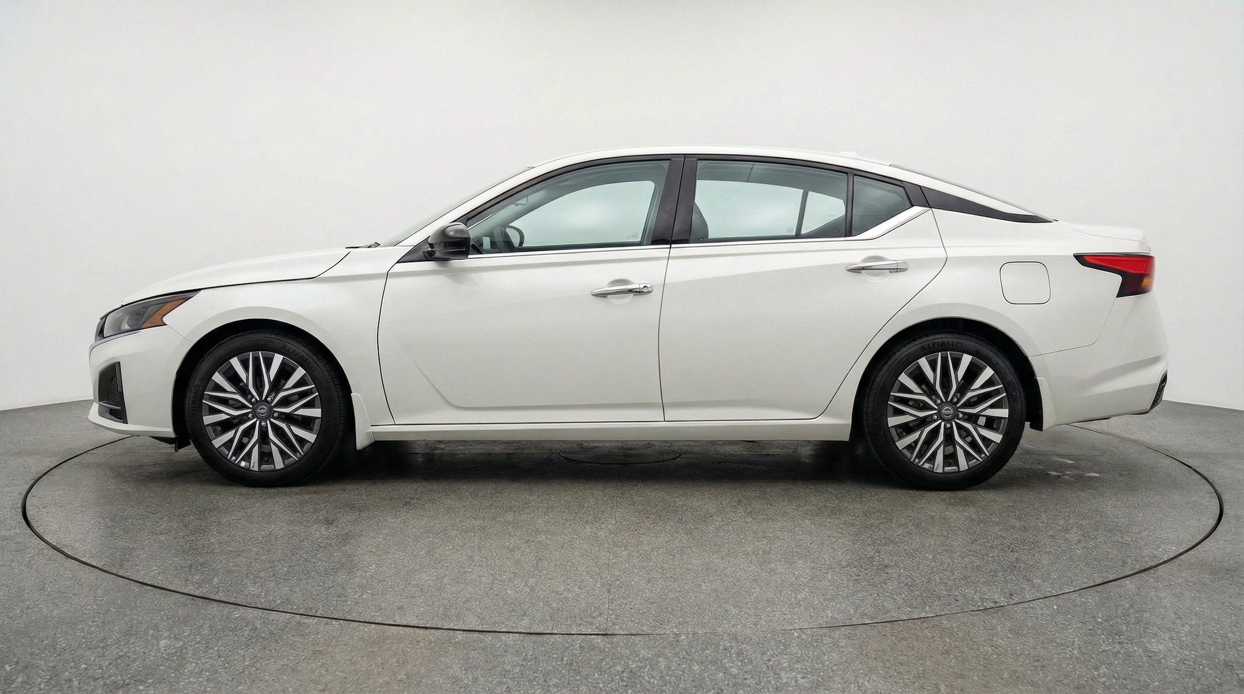 Thumbnail: 2025 Nissan Altima - 5