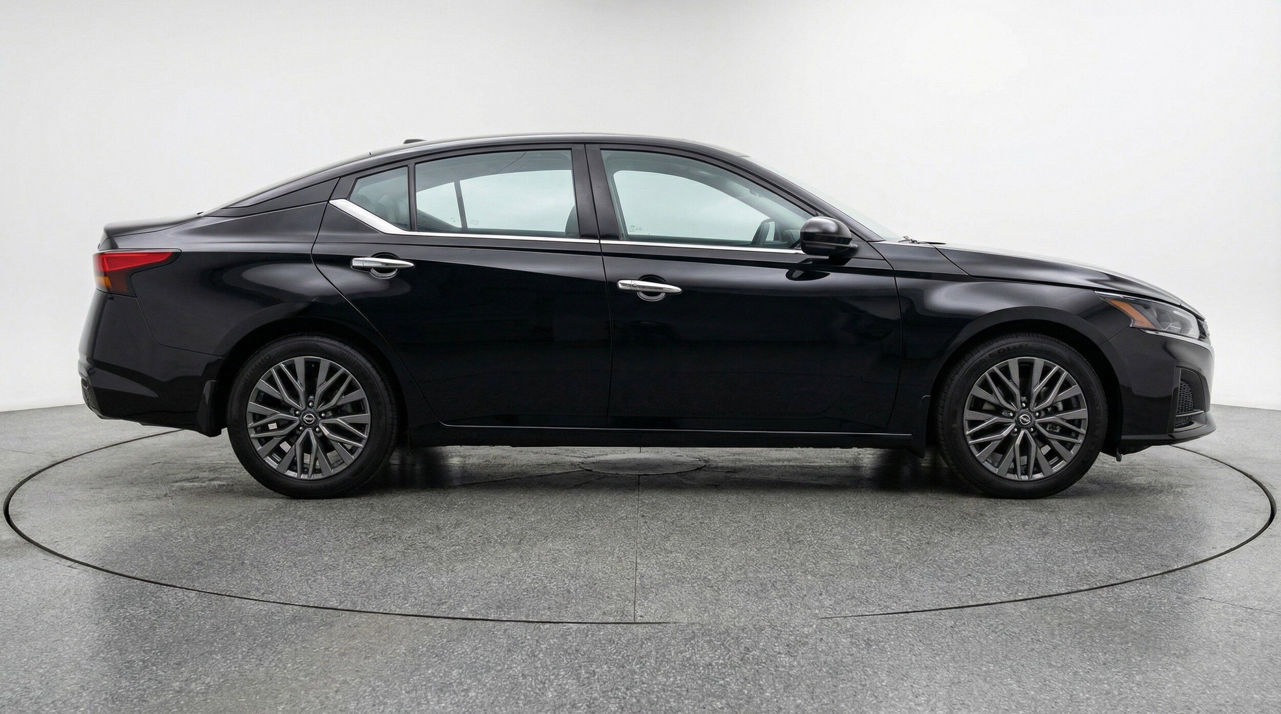 Thumbnail: 2025 Nissan Altima - 11