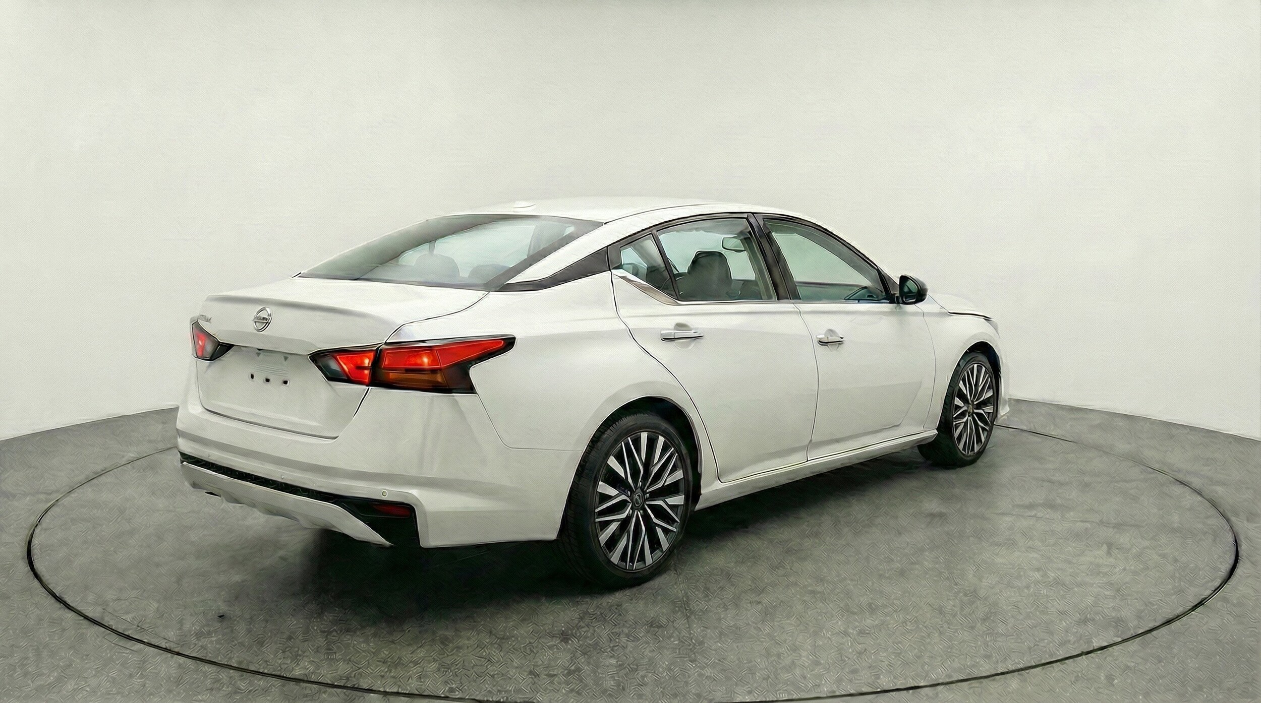 Thumbnail: 2025 Nissan Altima - 9