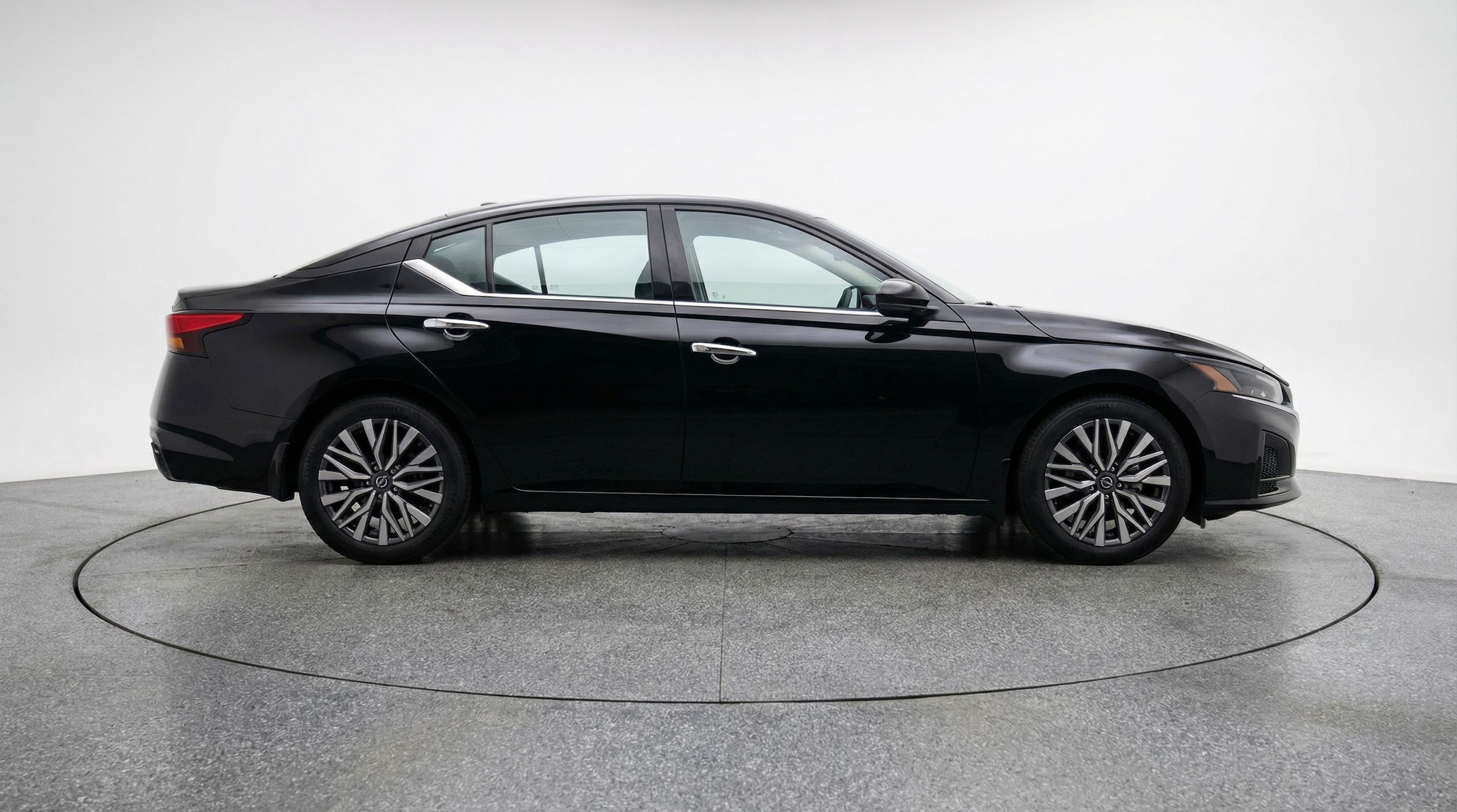 Thumbnail: 2025 Nissan Altima - 8