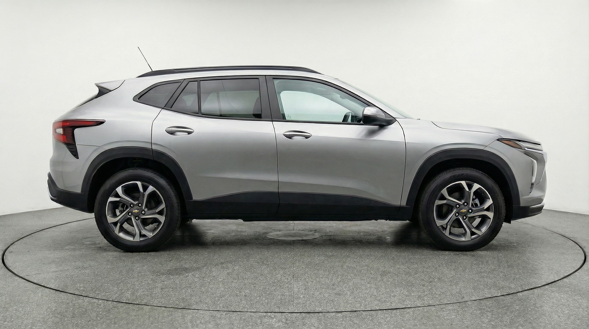 Thumbnail: 2025 Chevrolet Trax - 8