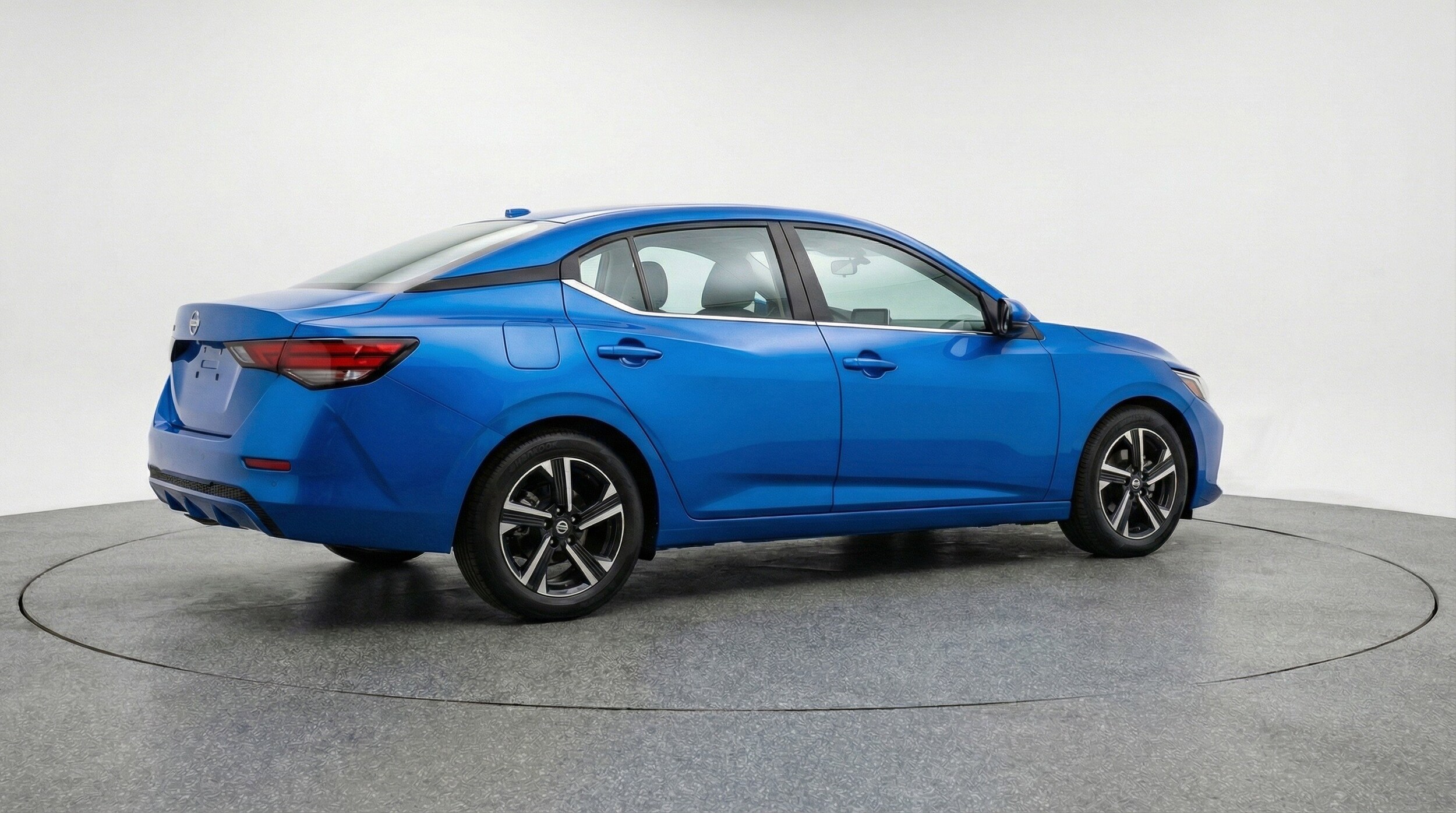 Thumbnail: 2025 Nissan Sentra - 9