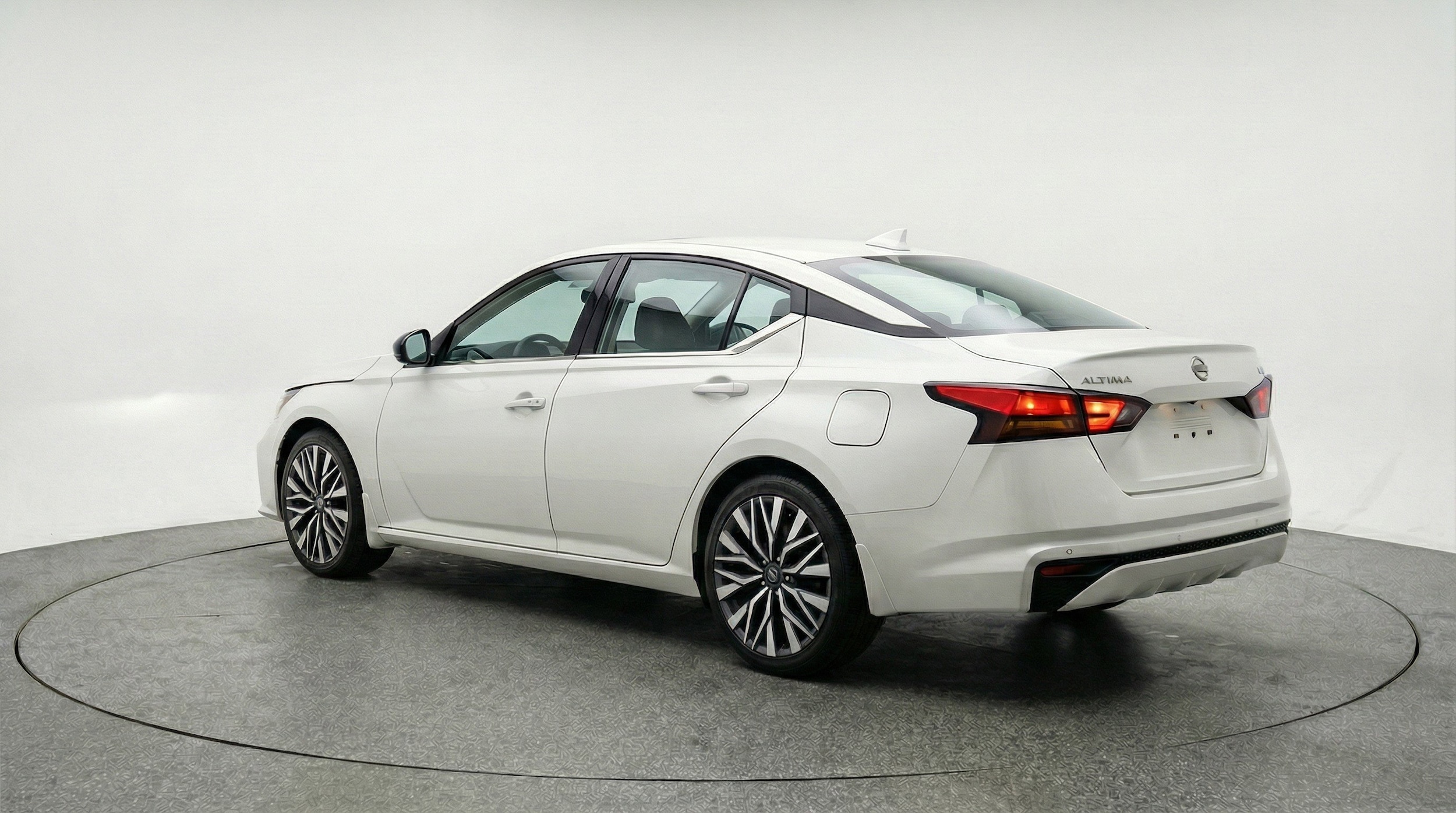 Thumbnail: 2025 Nissan Altima - 6