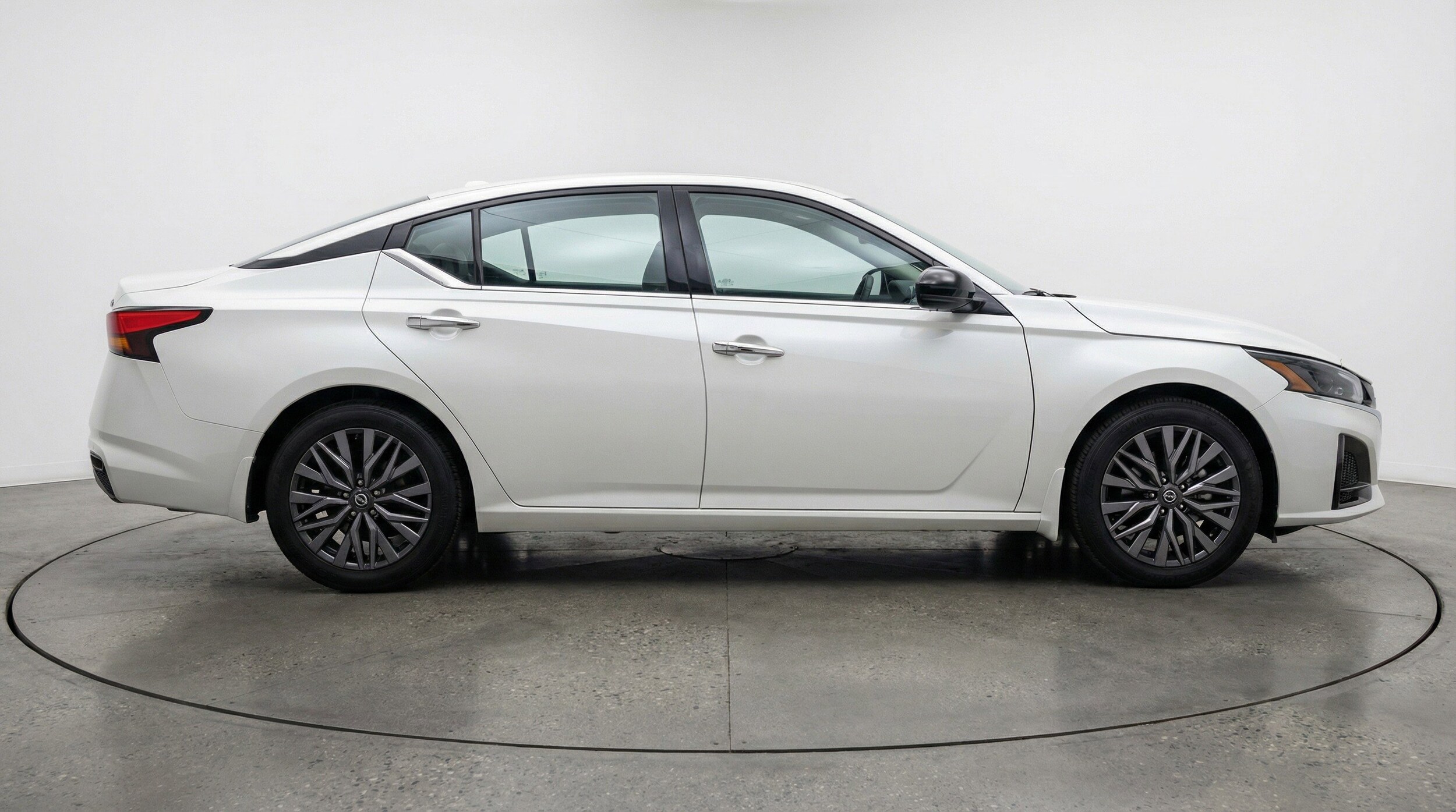 Thumbnail: 2025 Nissan Altima - 11