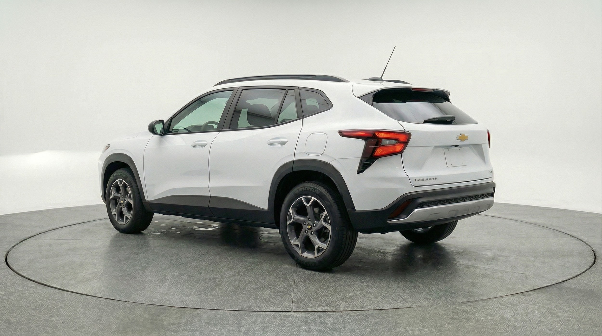 Thumbnail: 2025 Chevrolet Trax - 5