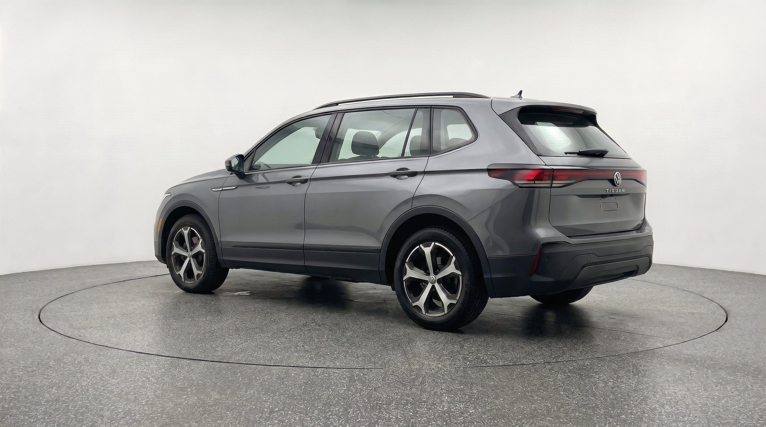 Thumbnail: 2026 Volkswagen Tiguan - 6