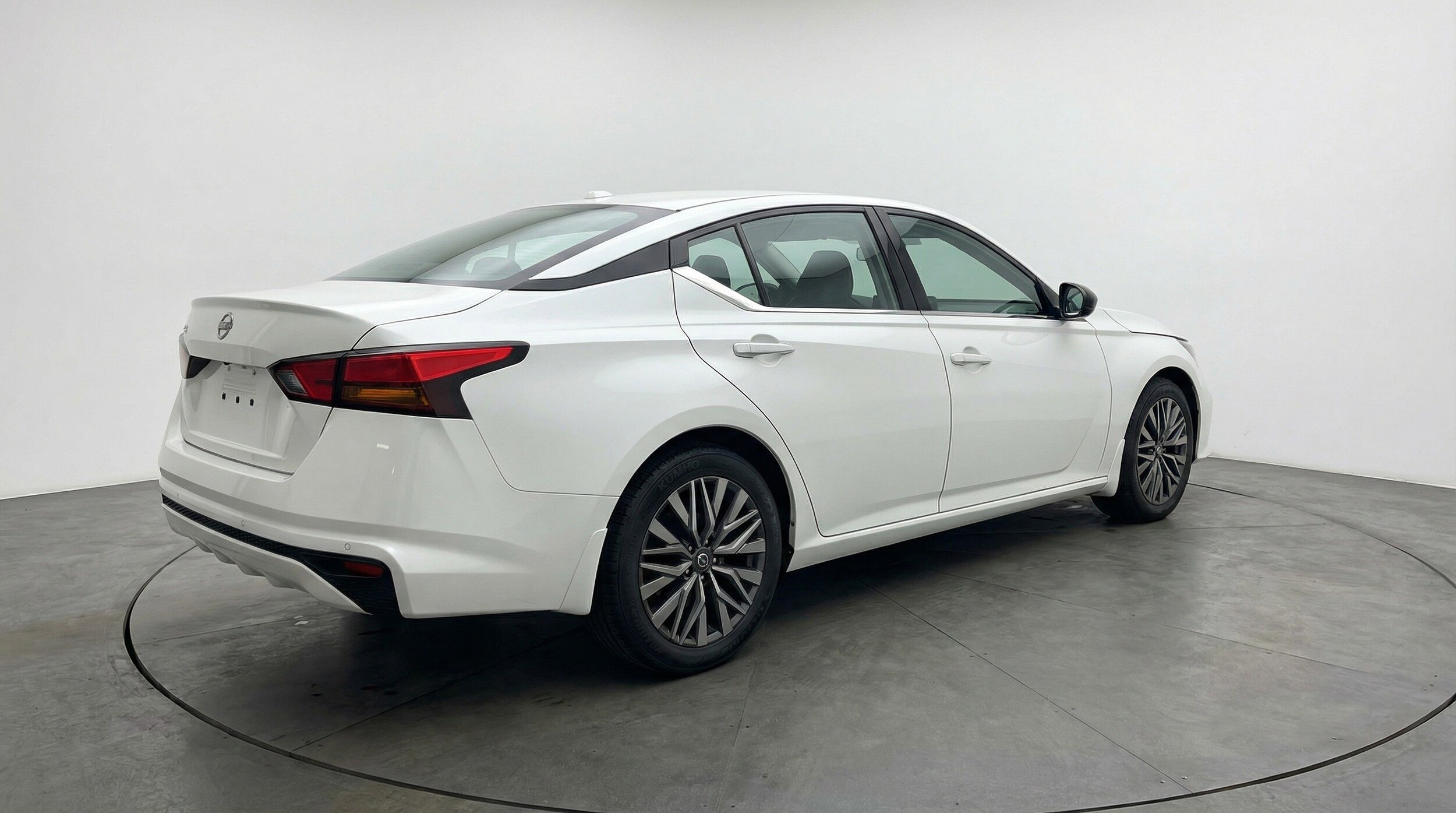 Thumbnail: 2025 Nissan Altima - 9
