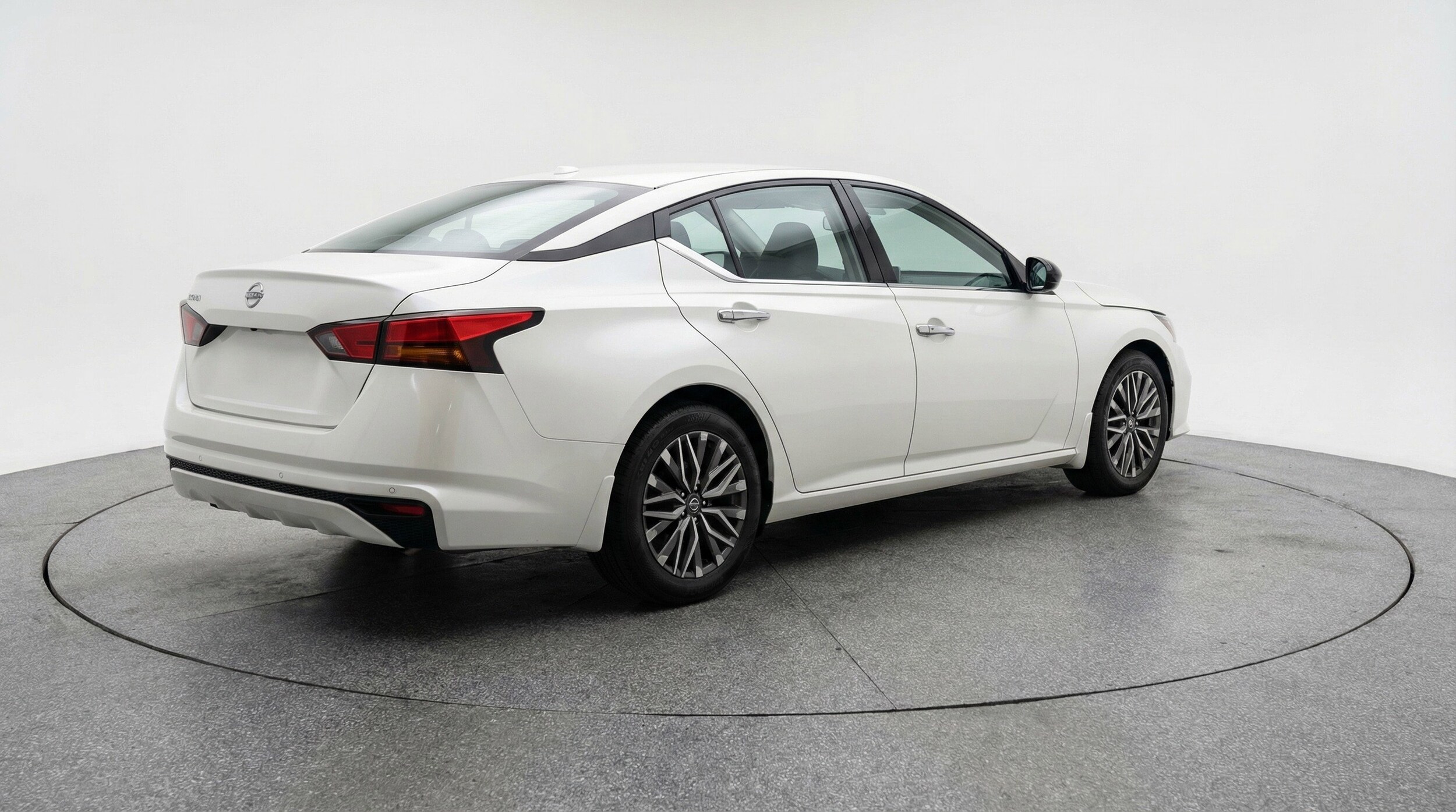 Thumbnail: 2025 Nissan Altima - 9