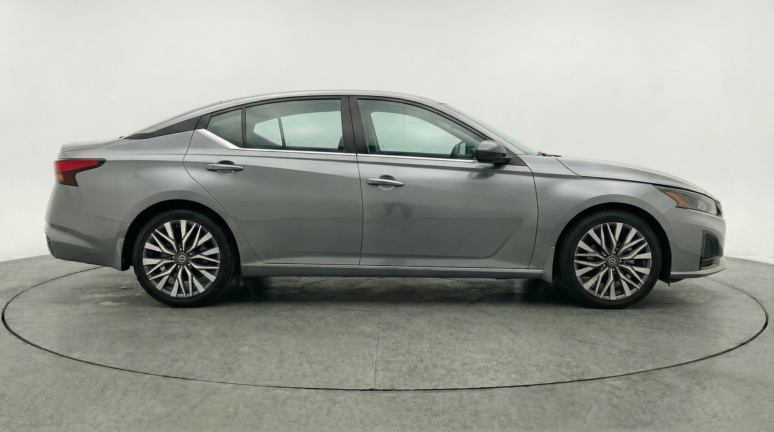 Thumbnail: 2025 Nissan Altima - 8