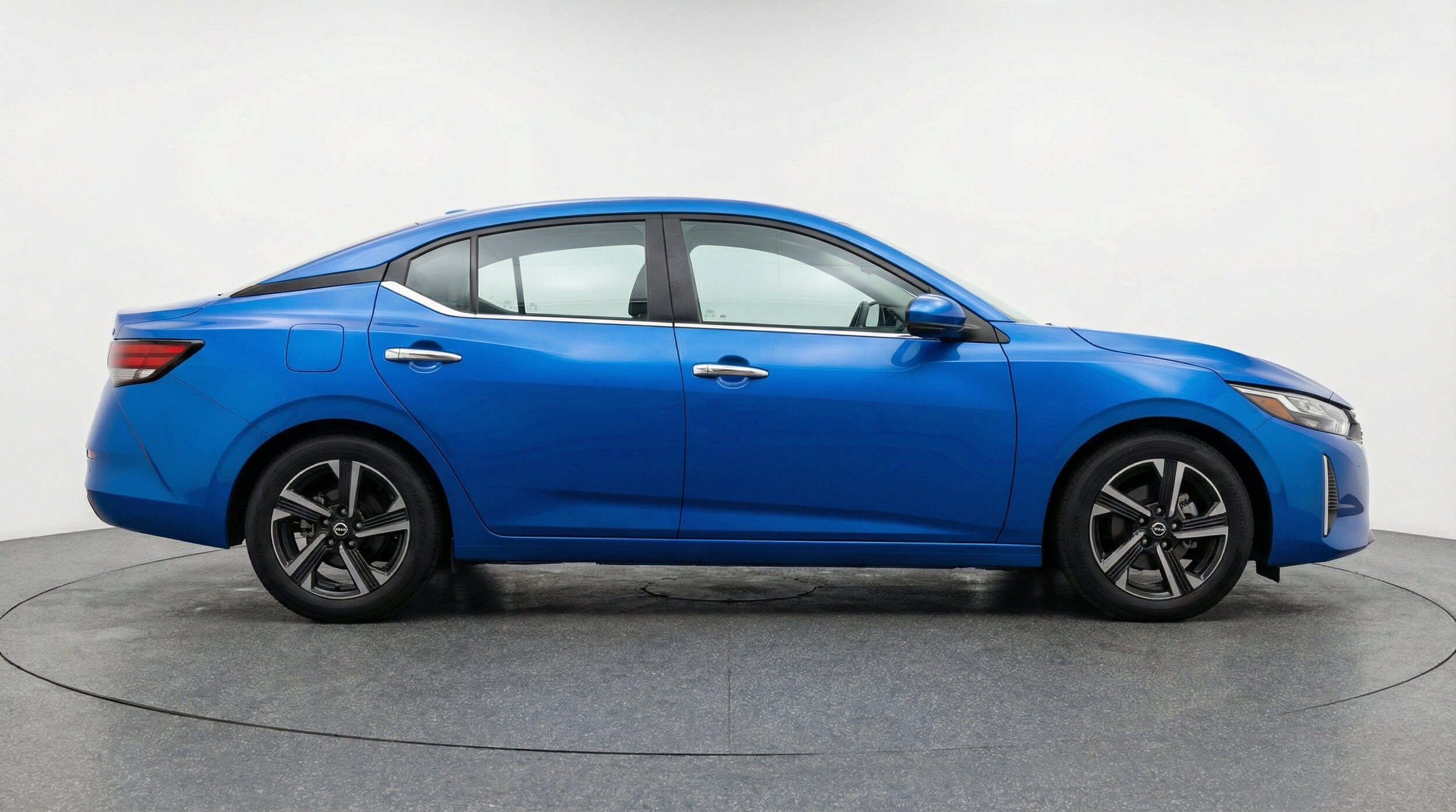 2025 Nissan Sentra SV - Photo 10