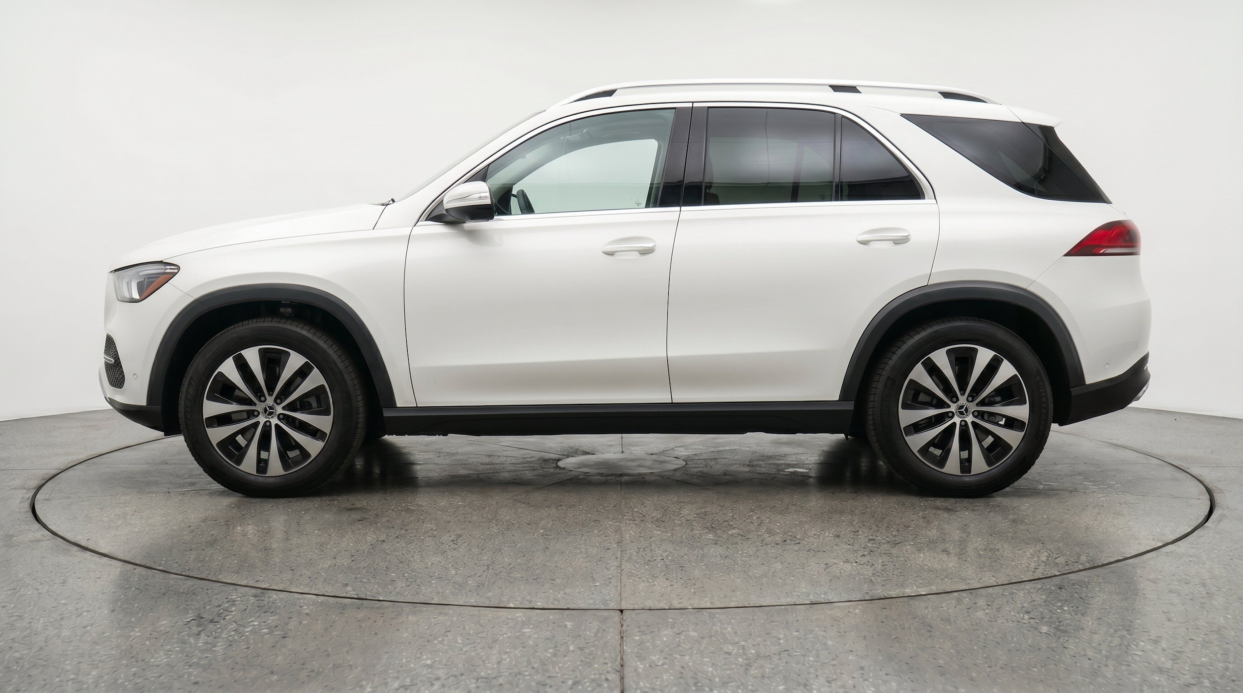 Thumbnail: 2026 Mercedes-Benz GLE - 5