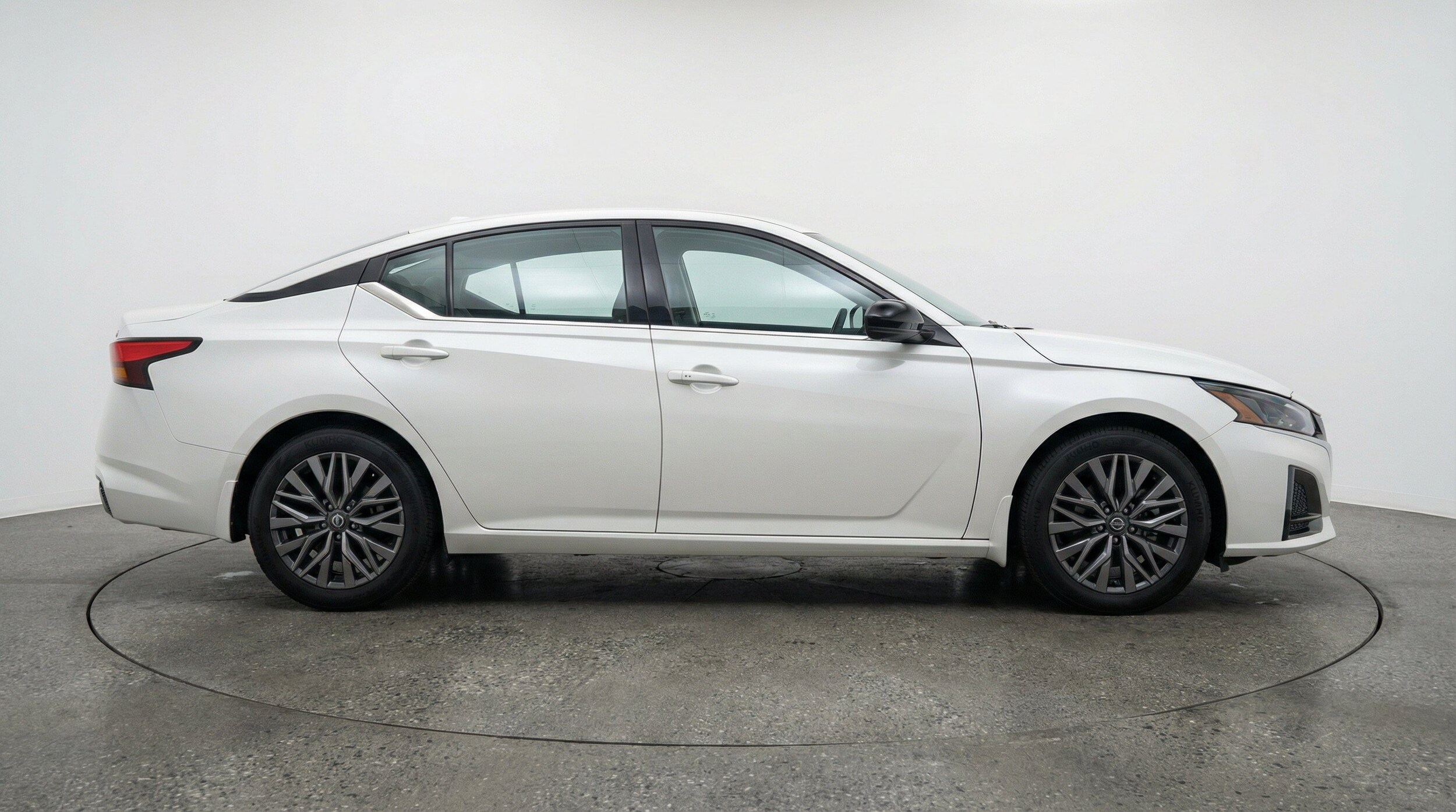 Thumbnail: 2025 Nissan Altima - 11