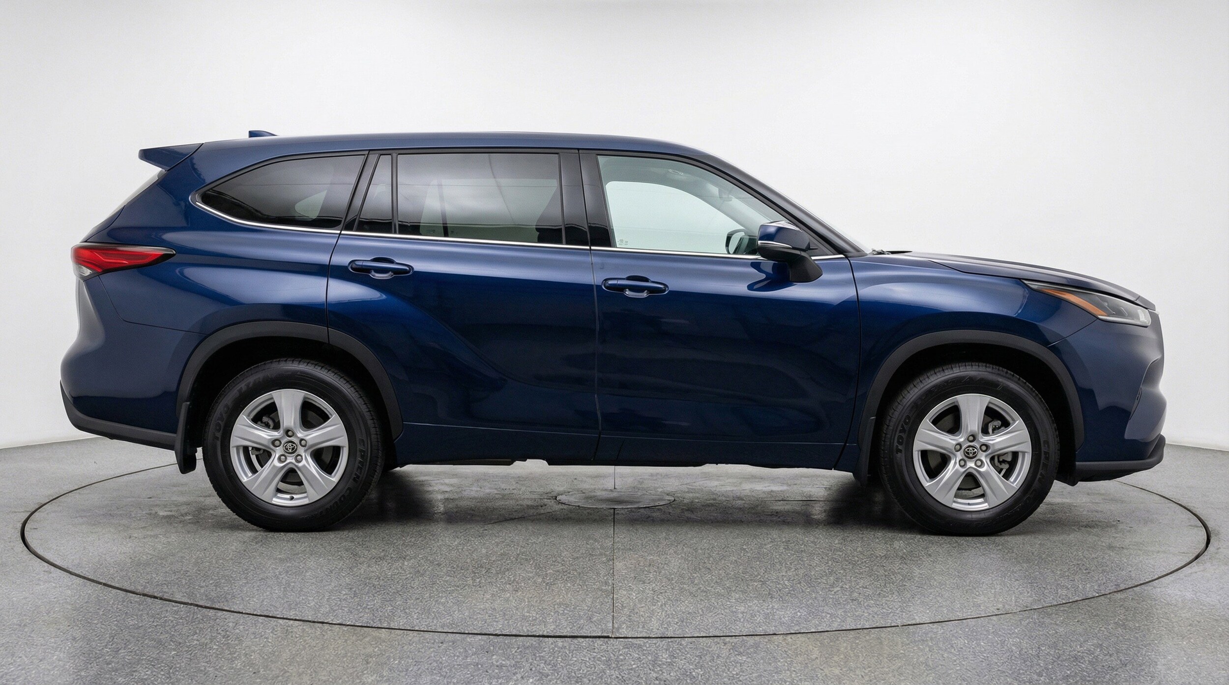 Thumbnail: 2025 Toyota Highlander - 11