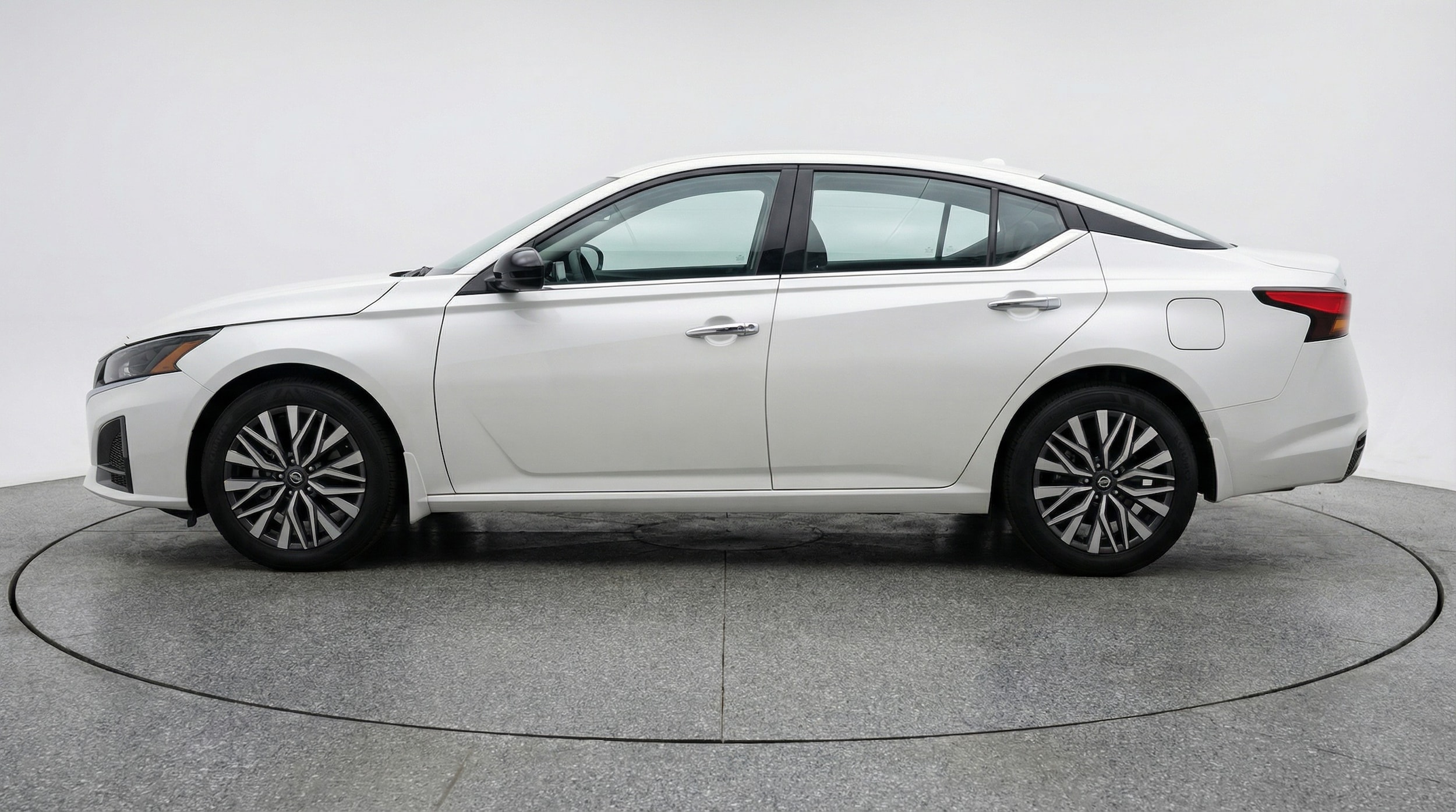 Thumbnail: 2025 Nissan Altima - 4