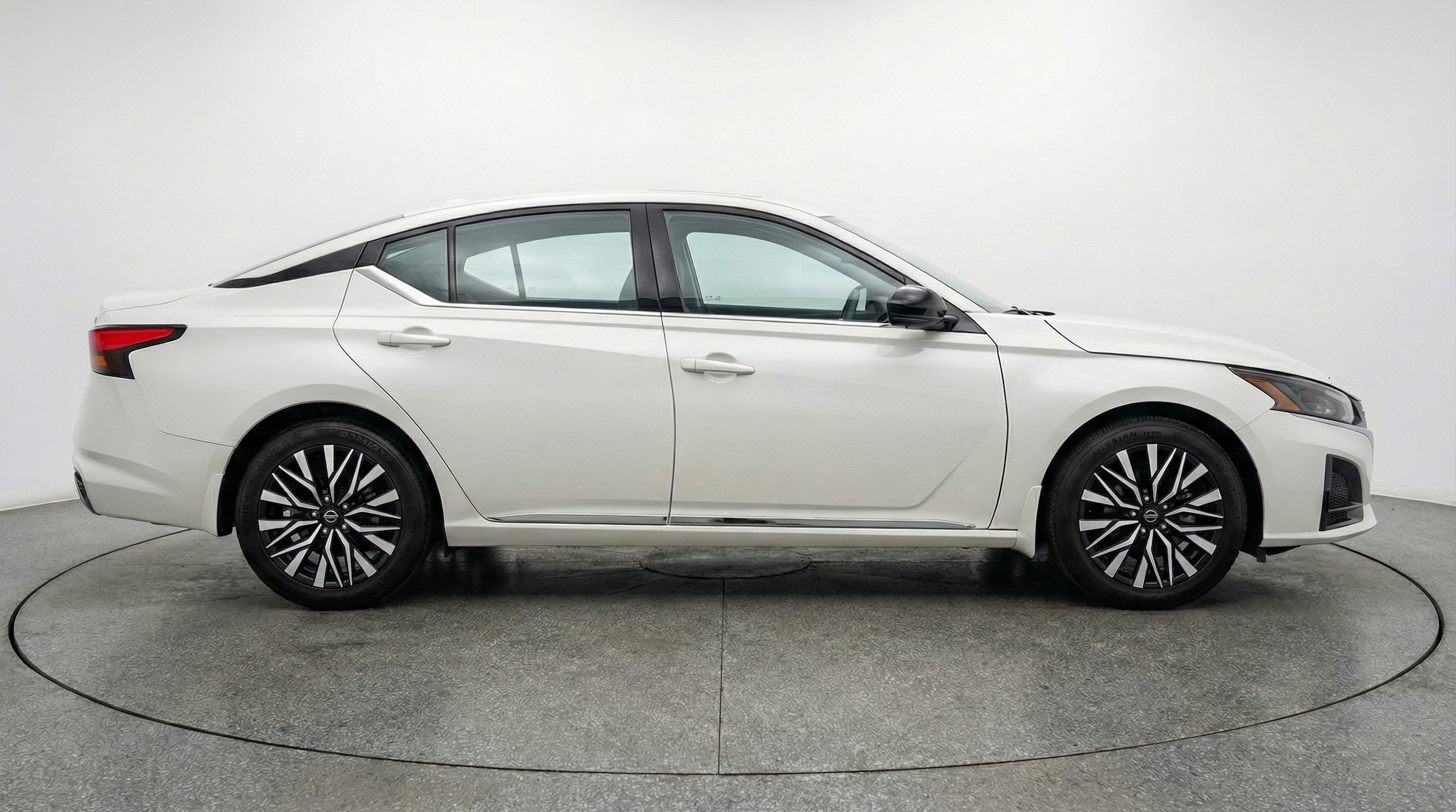 Thumbnail: 2025 Nissan Altima - 8